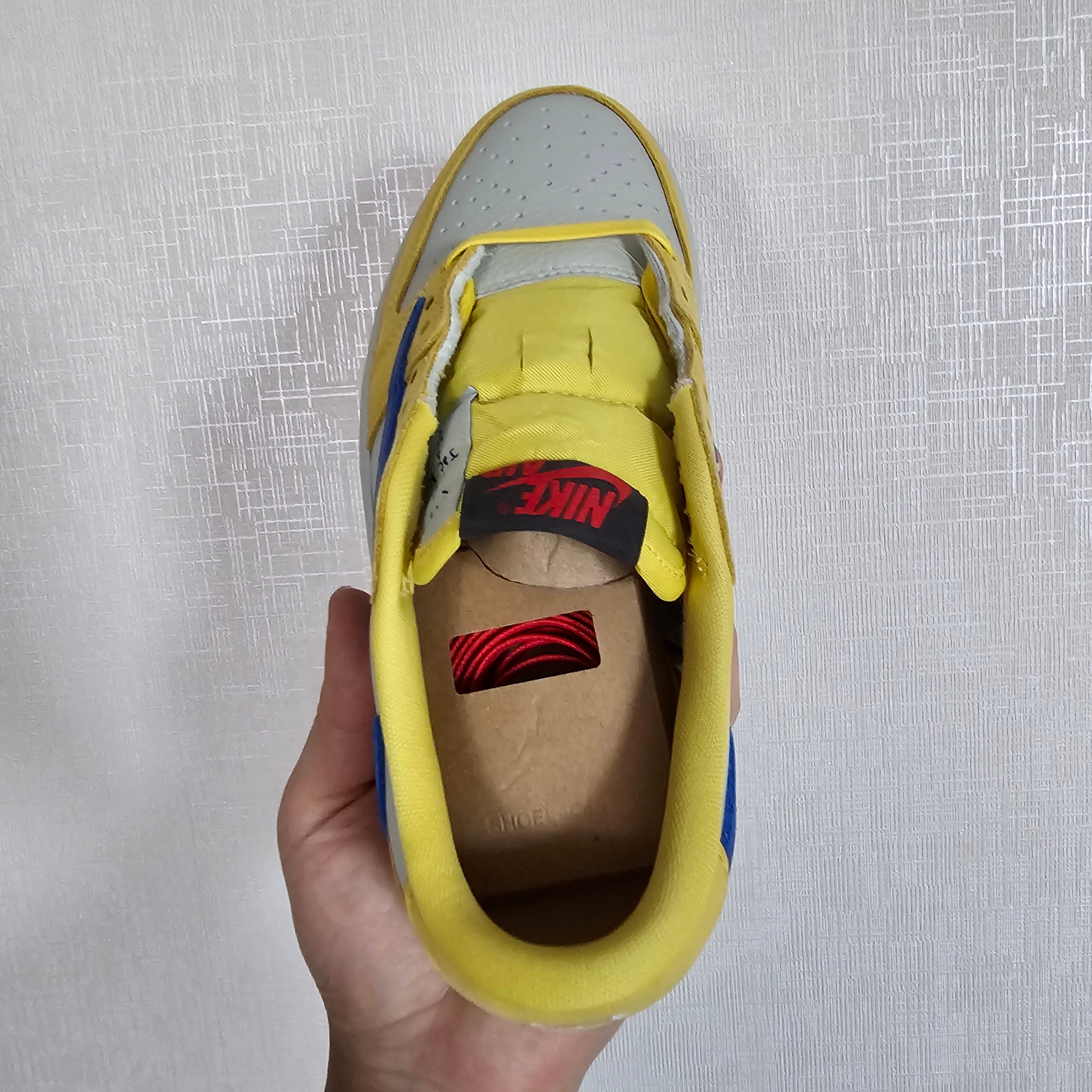 (W) Jordan 1 x Travis Scott Retro Low OG SP Canary 착용 스타일 - 5