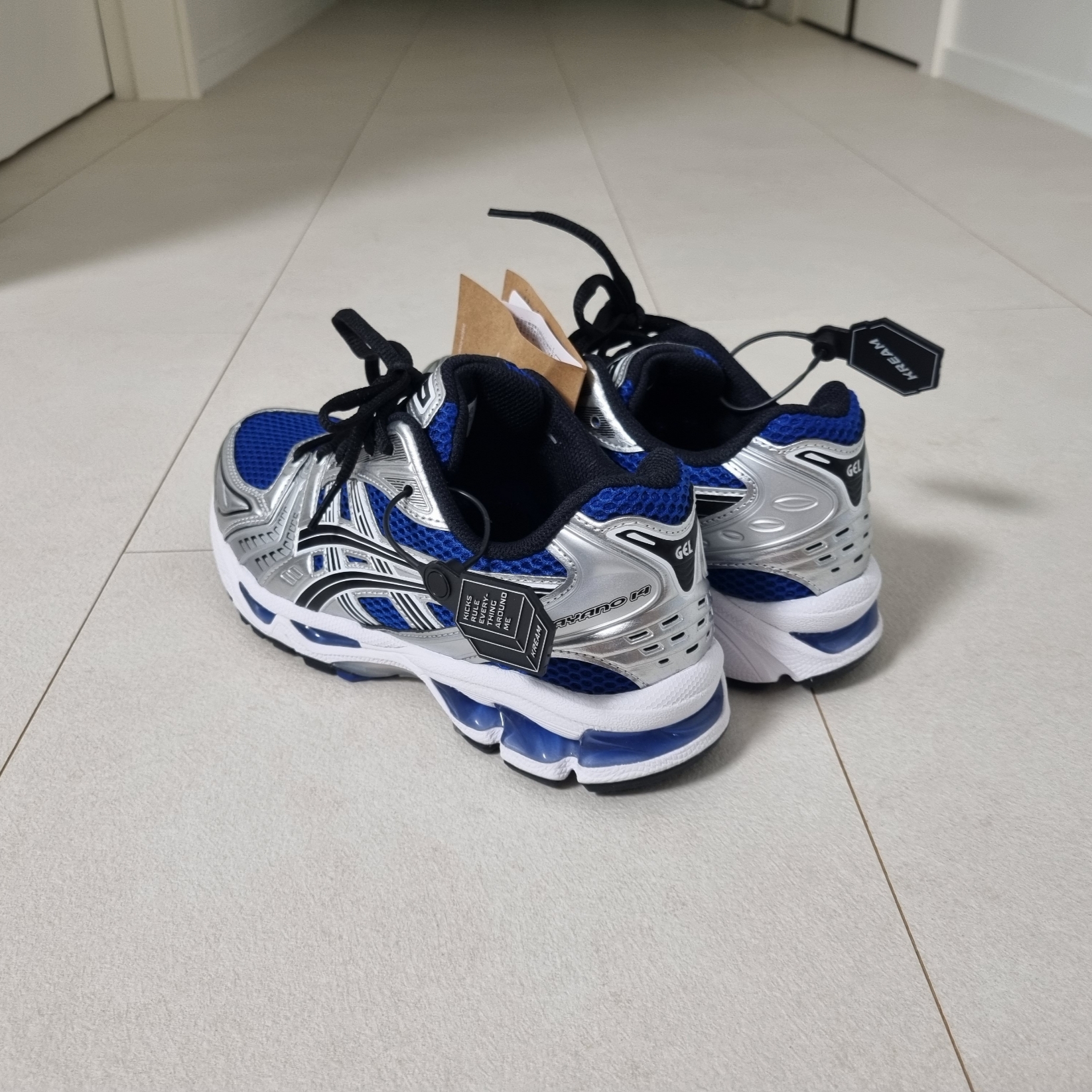 Asics Gel-Kayano 14 Monaco Blue Black 착용 스타일 - 2