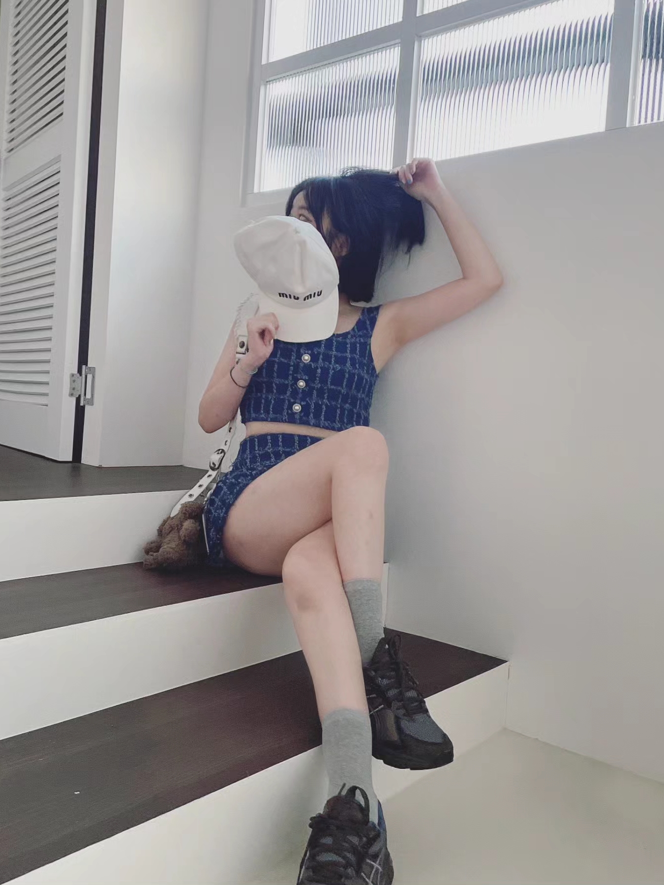 (W) Miu Miu Drill Baseball Cap White Black, Asics UB6-S GT-2160 Grey Floss Brown Storm 착용 스타일 - 3