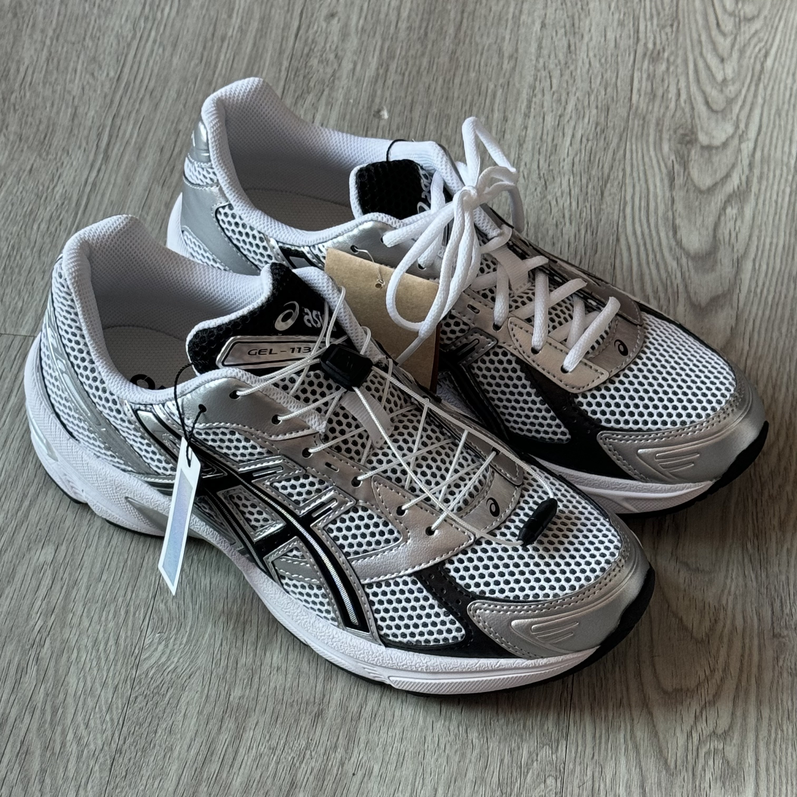 Asics Gel-1130 White Black 착용 스타일