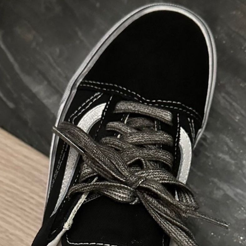 Vans Old Skool Stressed Black White, Vans OG Old Skool LX Stressed Black 착용 스타일 - 1