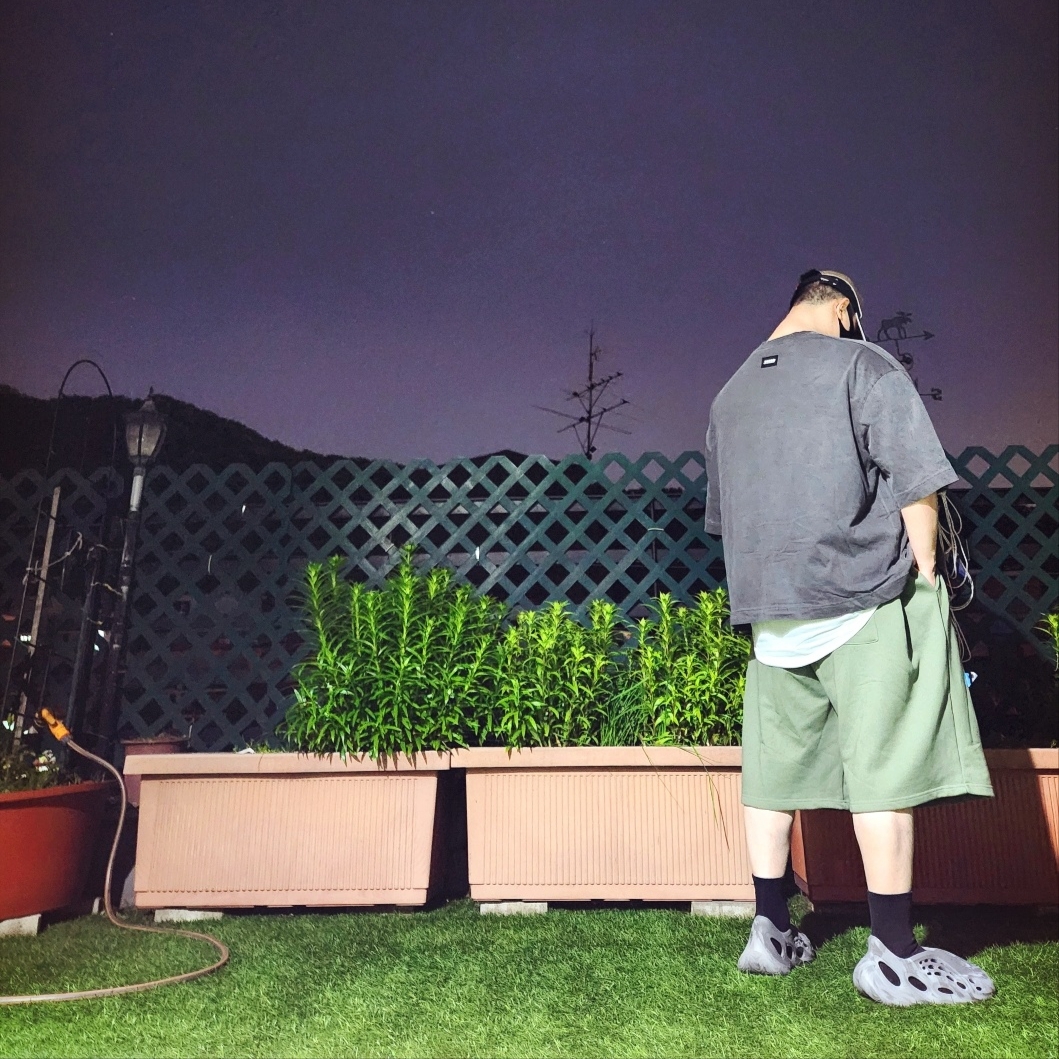 Diesel C-Dale Distressed Colour-Block Baseball Cap Brown, Adidas Yeezy Foam RNNR MX Granite 착용 스타일 - 3