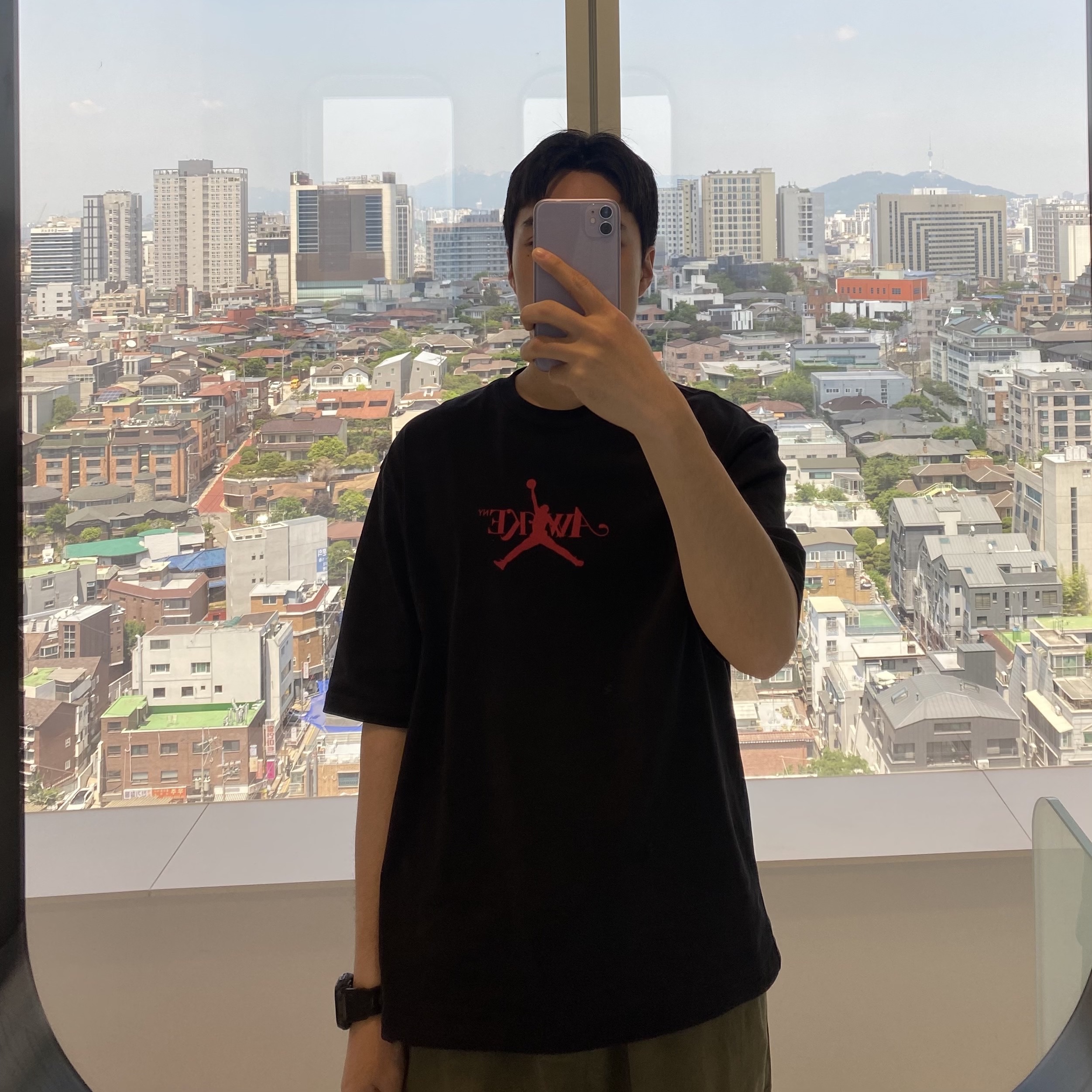 Jordan x Awake NY T-Shirts Black (FV9913-010) 착용 스타일
