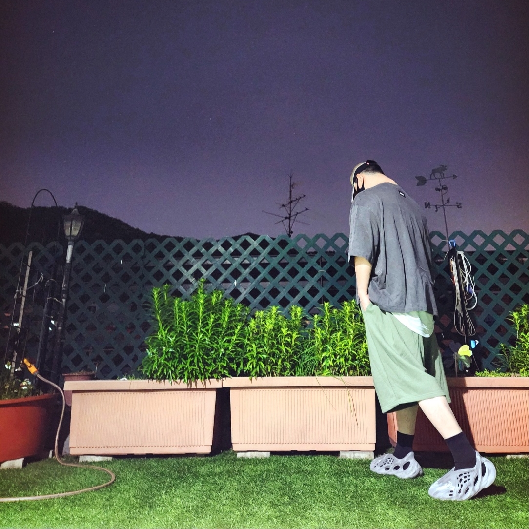 Diesel C-Dale Distressed Colour-Block Baseball Cap Brown, Adidas Yeezy Foam RNNR MX Granite 착용 스타일 - 2