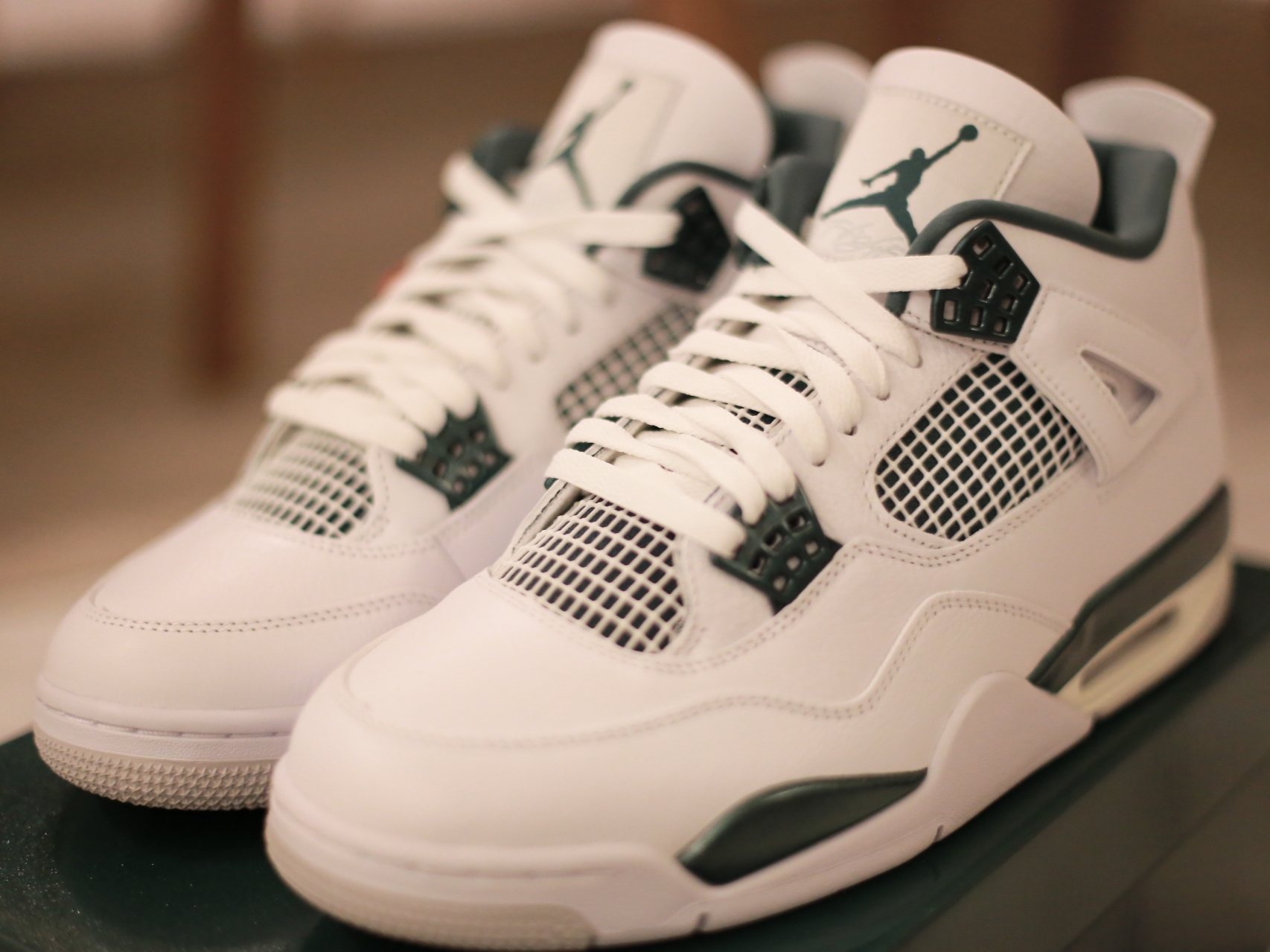 Jordan 4 Retro Oxidized Green 착용 스타일 - 2