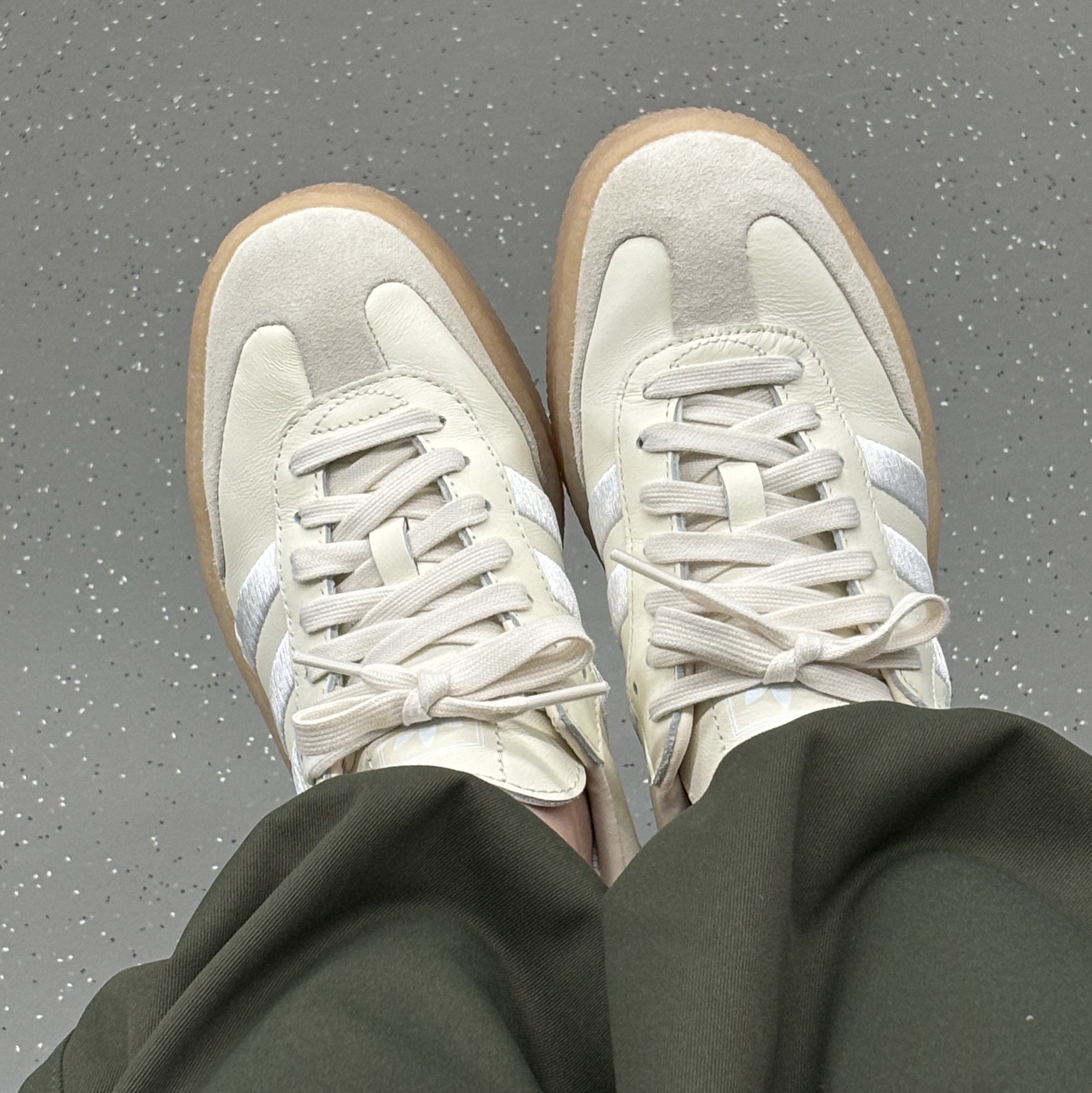 (W) Adidas Sambae Wonder White Silver Metallic 착용 스타일 - 2