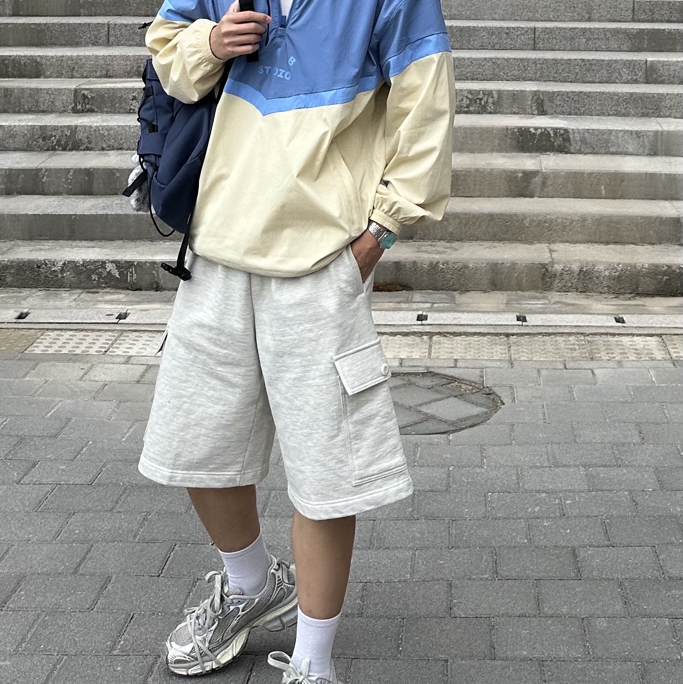 IAB Studio x Yonex Woven Pullover Blue, Casio MTP-B145D-2A1V 착용 스타일 - 2