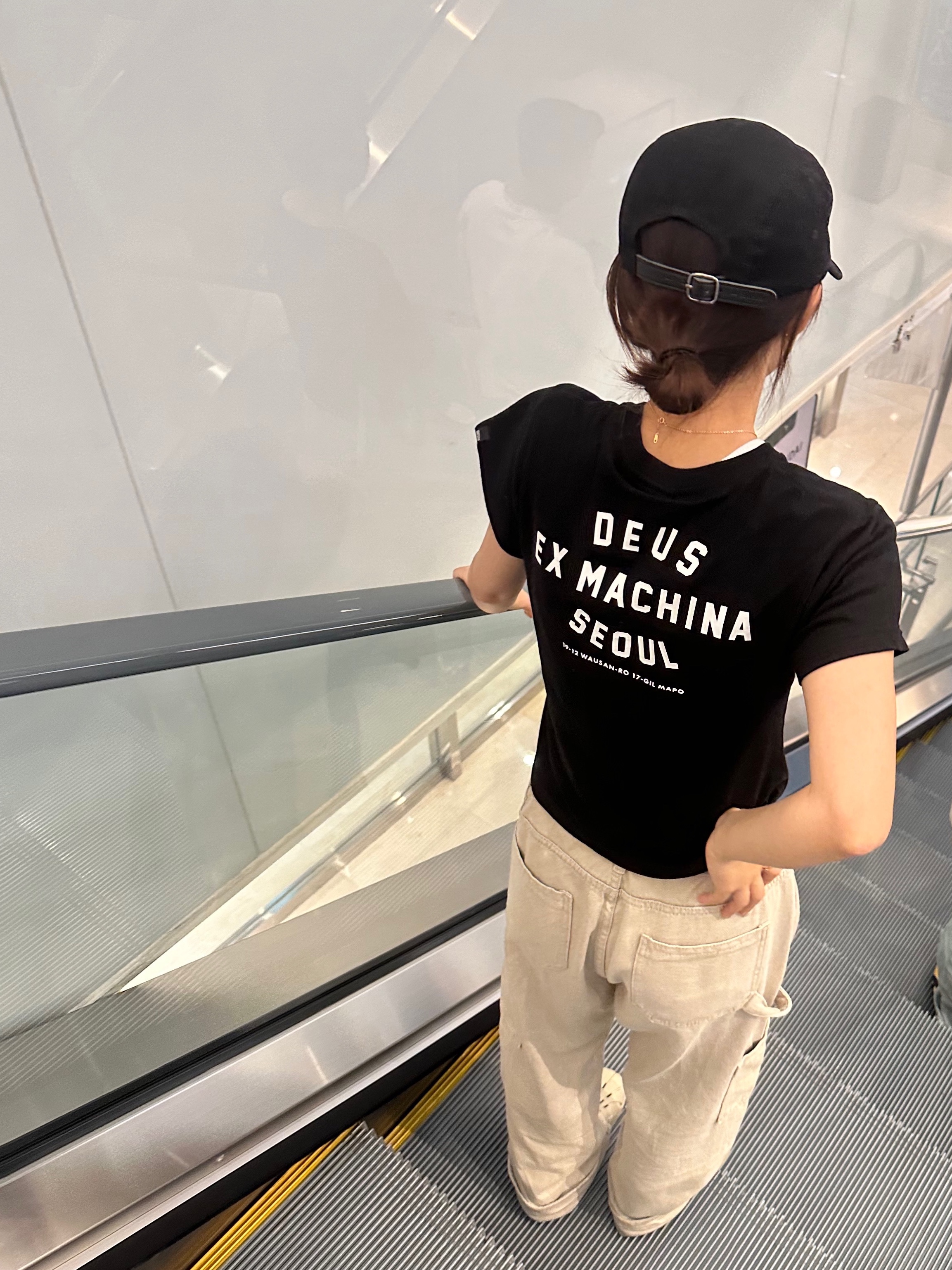 Supreme Washed Chino Twill Camp Cap Black, (Kids) Deus Ex Machina College Seoul T-Shirt Black 착용 스타일