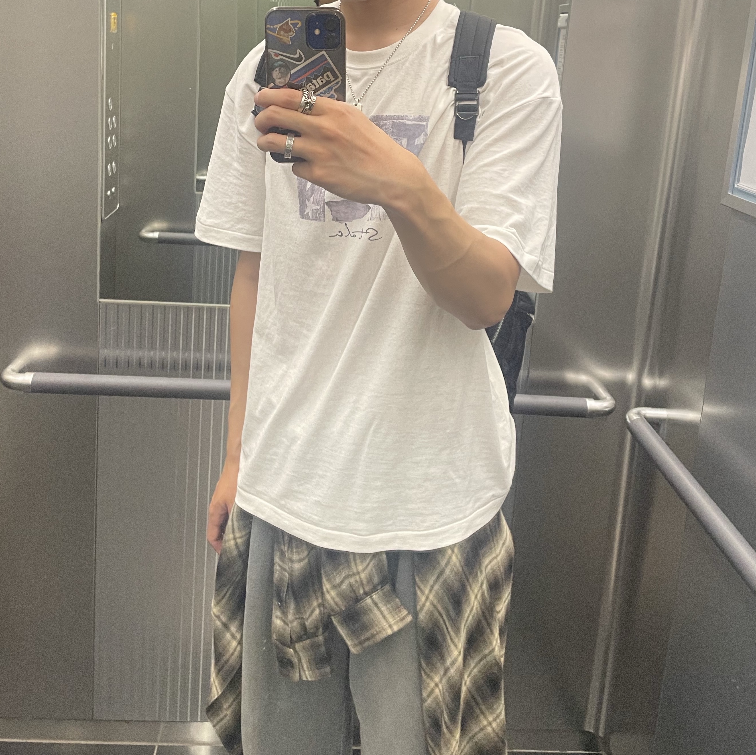 Polyteru HANK 1/2 Graphic T-Shirt 'Starmie' White 착용 스타일