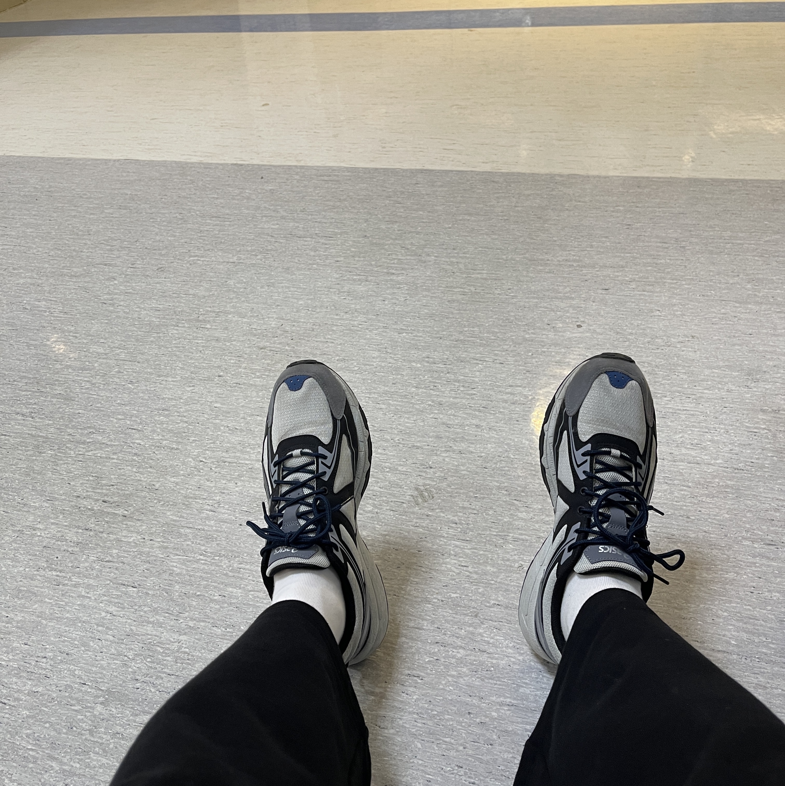 Asics Gel-Venture 6 SPS Glacier Grey 착용 스타일
