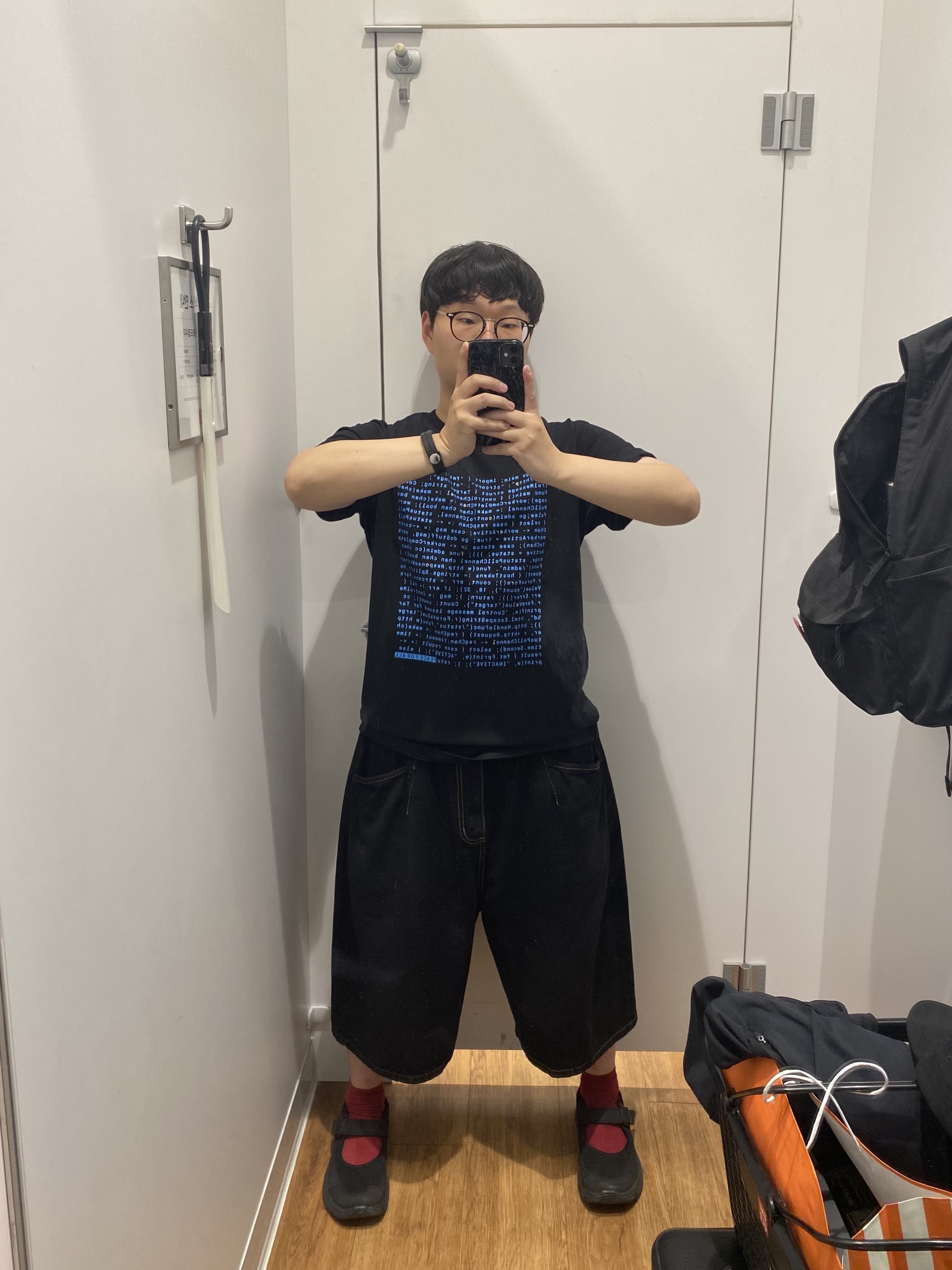 Willy Chavarria San Jose 95 Shorts Private Black, Salomon RX Marie Jeanne Black 착용 스타일 - 3