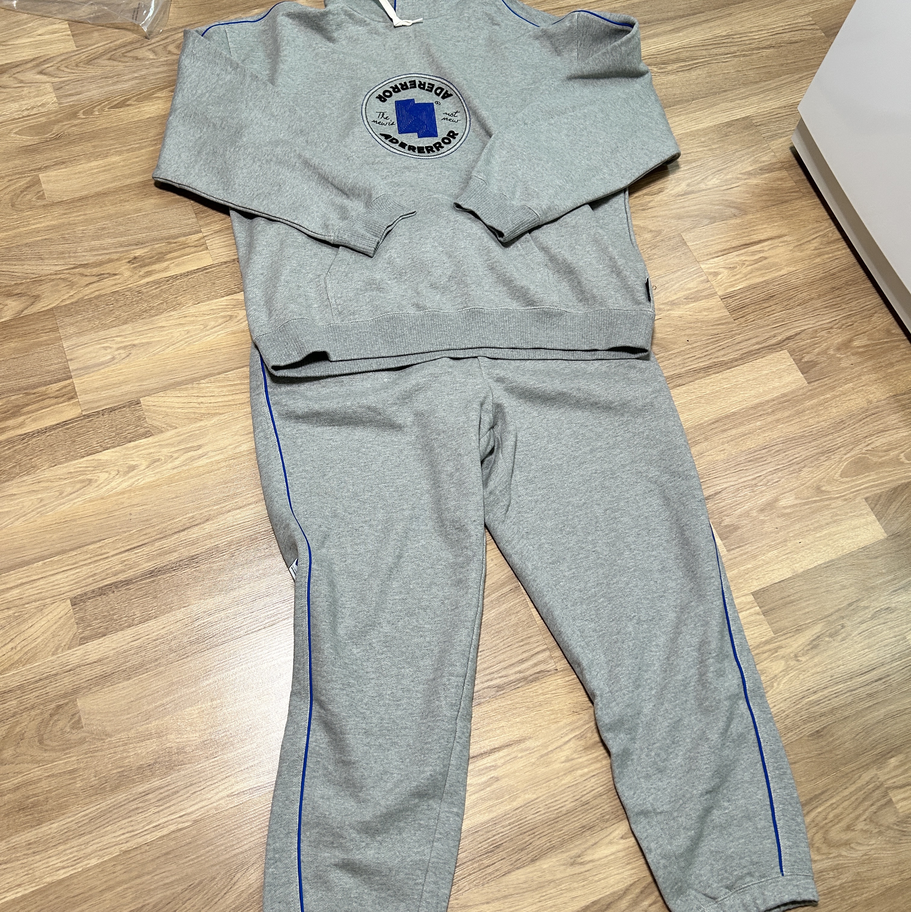 Converse x Ader Error Shapes Pants Vintage Grey Heather 착용 스타일