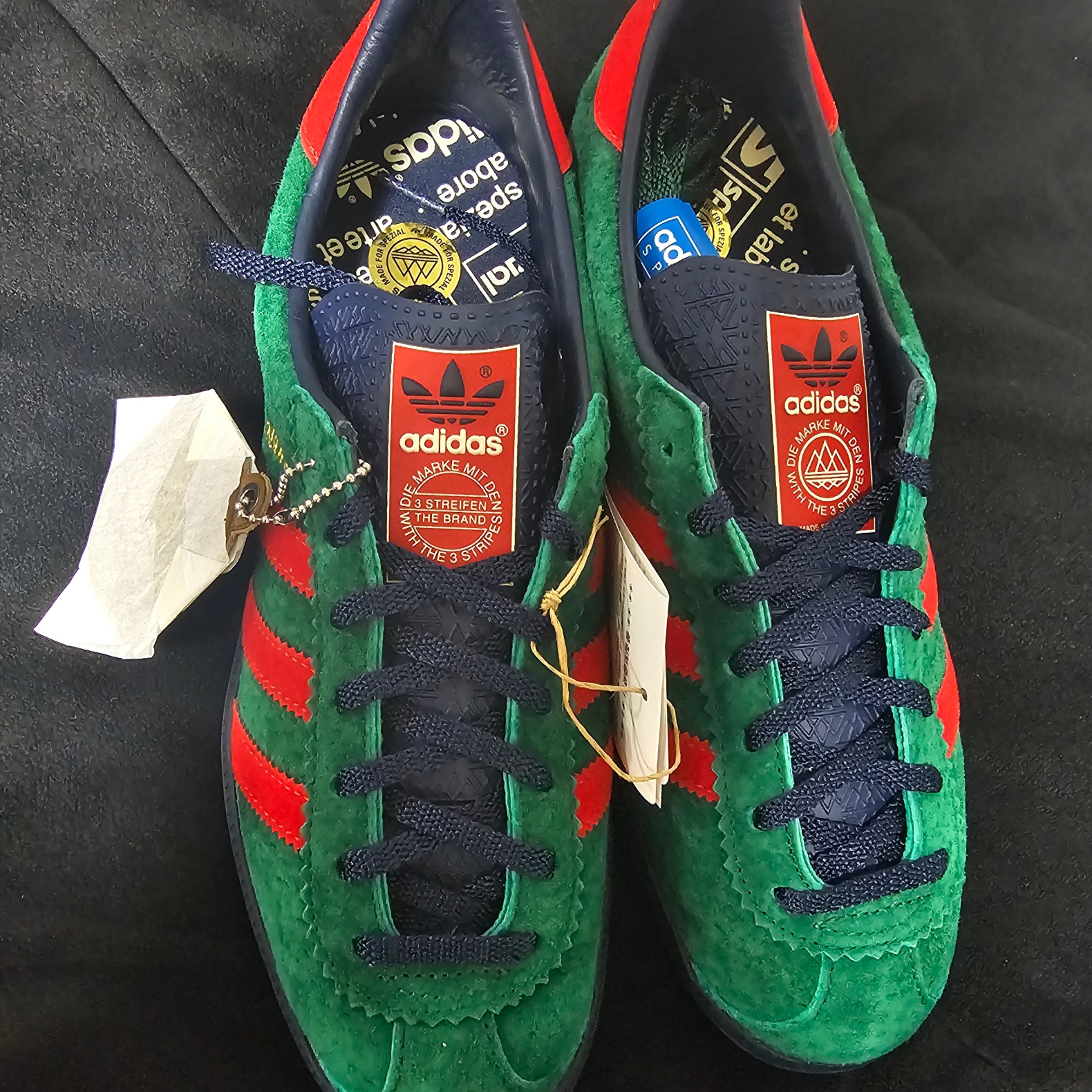 Adidas Spezial Blackburn Collegiate Green Better Scarlet 착용 스타일