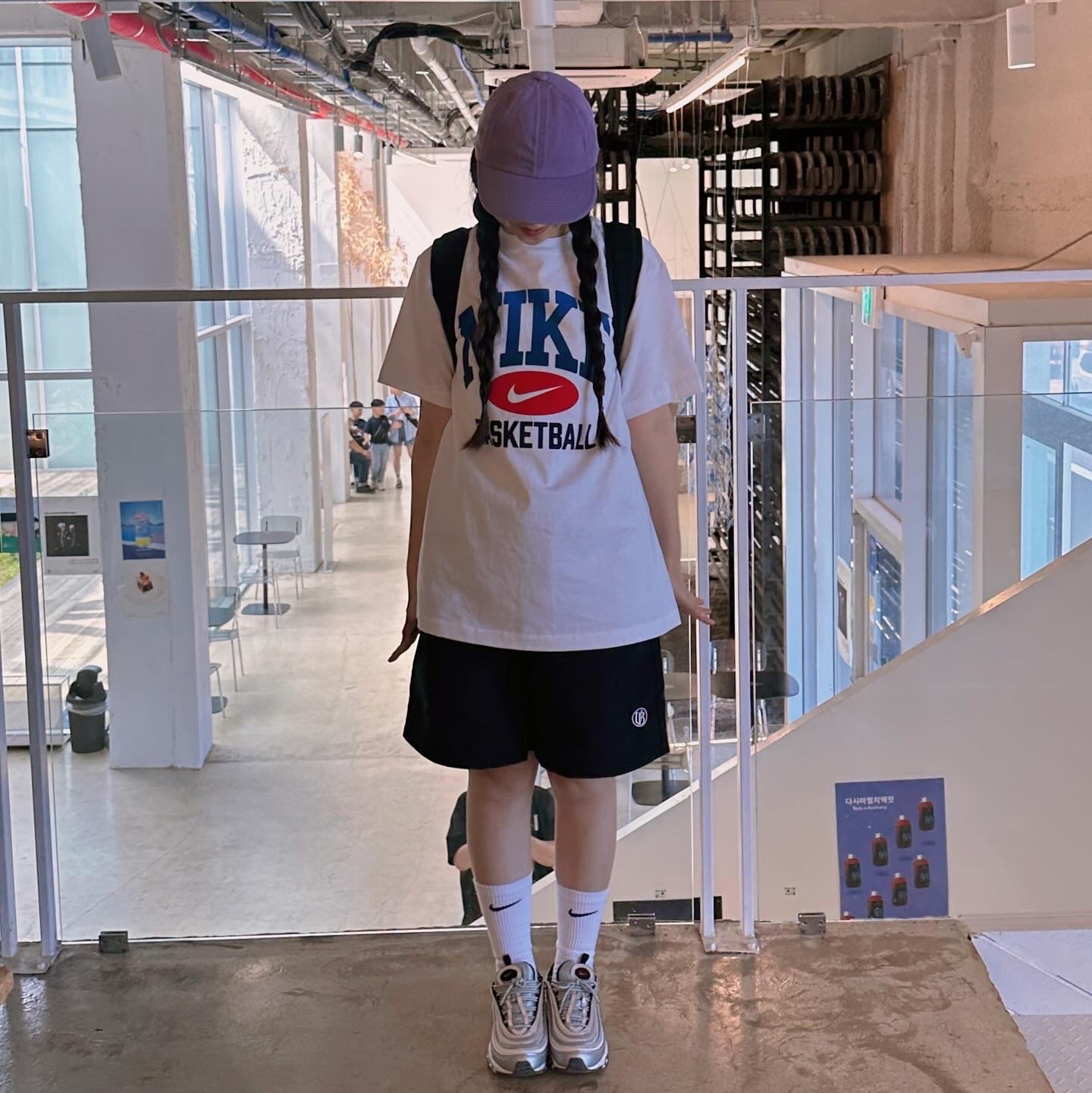 (W) Nike Air Max 97 OG Silver Bullet 2022, Nike x Stussy NRG Crew Socks White Black 착용 스타일 - 1