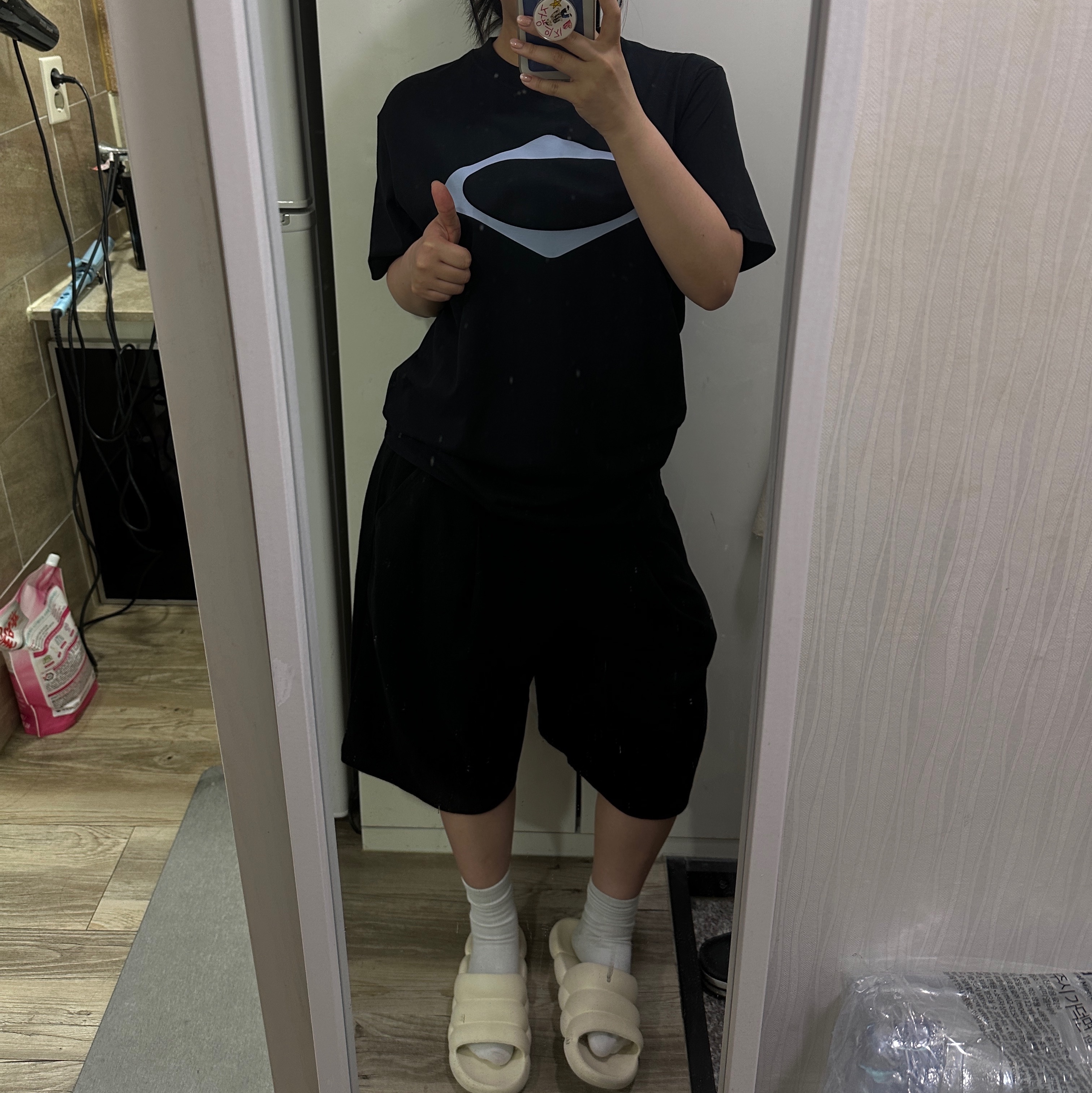 Mischief Rhombus Basic T-Shirt Black 착용 스타일