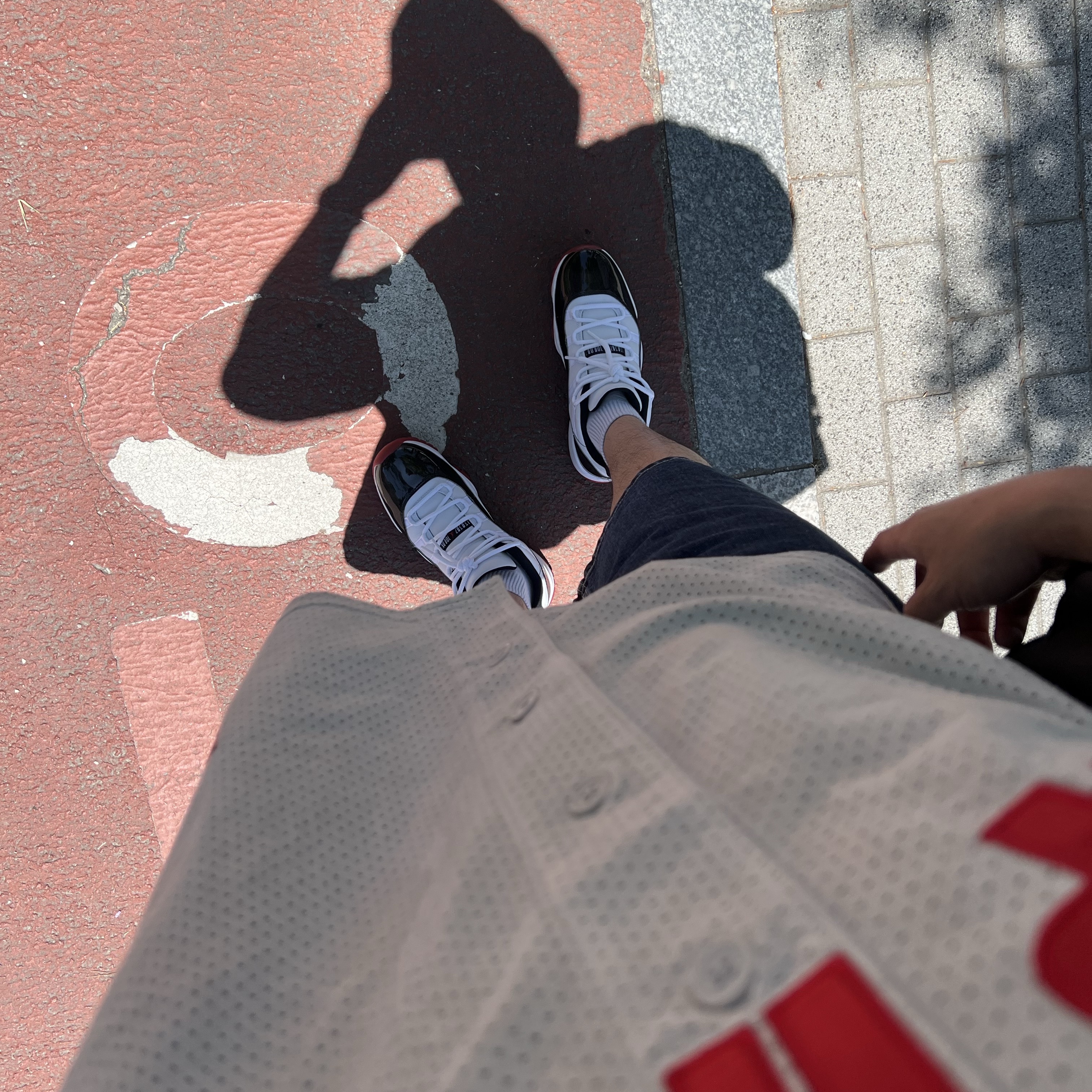 Supreme Ultrasuede Mesh Baseball Jersey Grey - 24SS, Supreme x Nike Denim Short Indigo - 24SS 착용 스타일 - 1