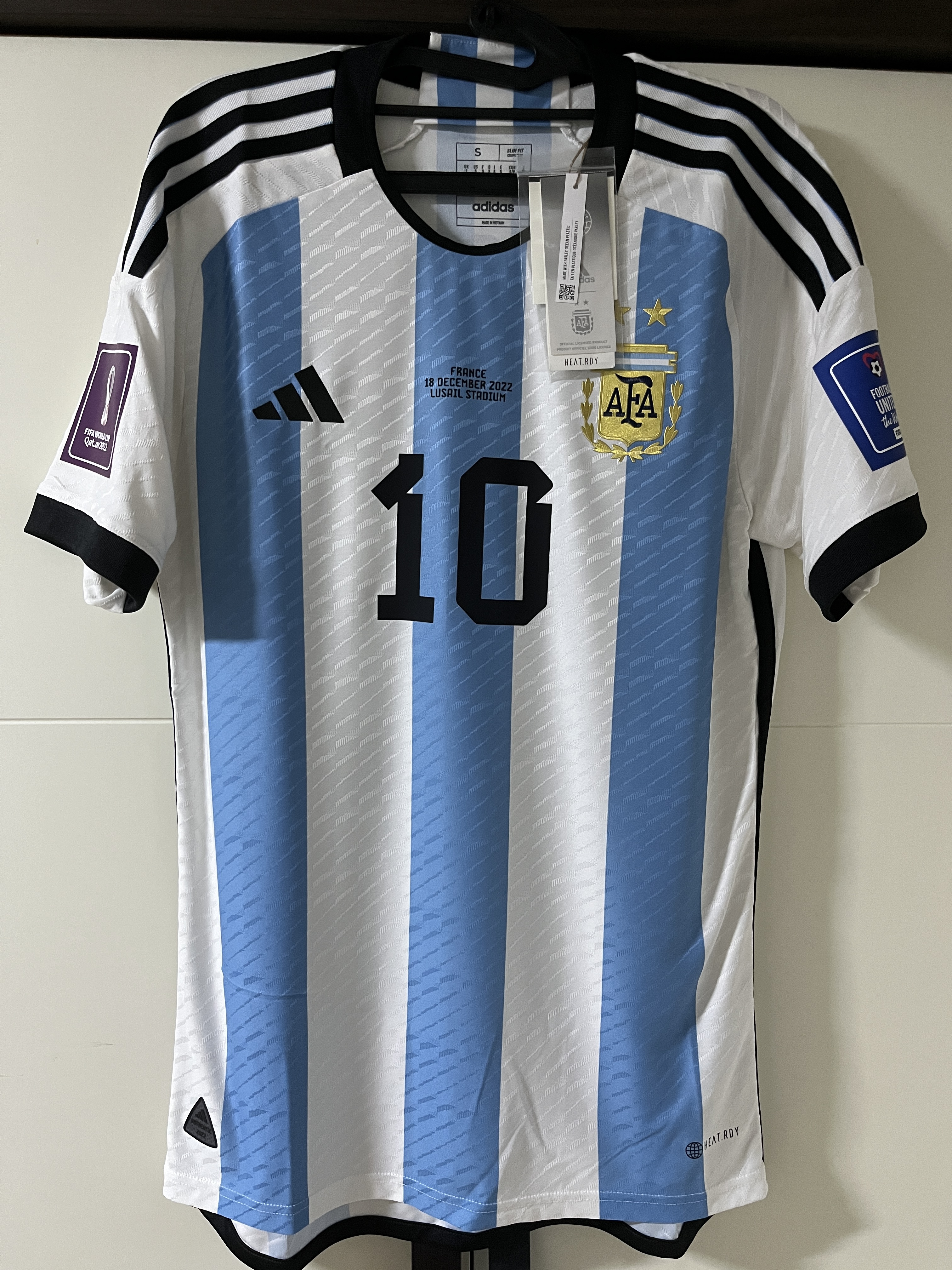 Adidas Argentina Home Authentic Jersey 2022 White Light Blue - US Sizing (Non Marking Ver.) 착용 스타일 - 2