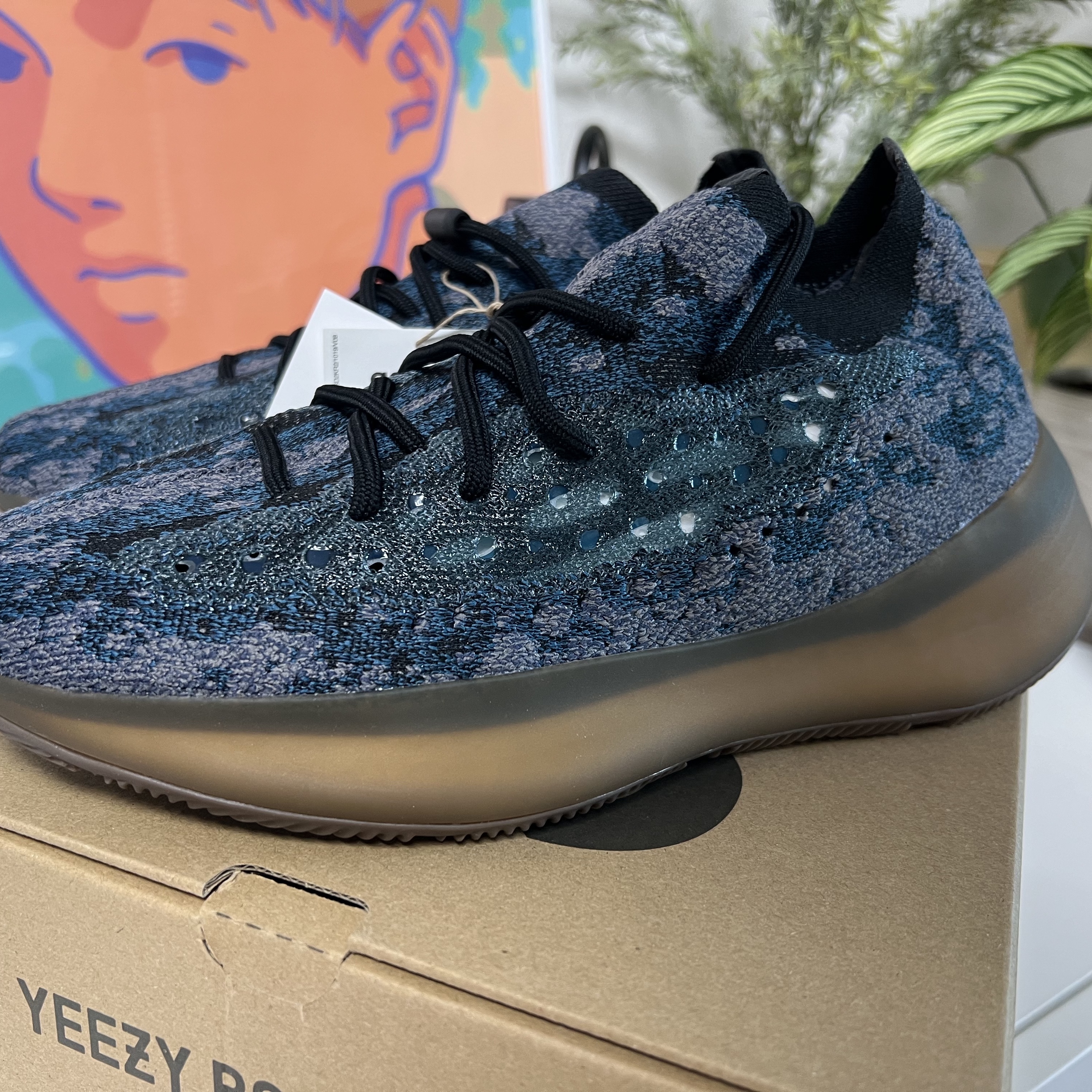 Adidas Yeezy Boost 380 Covellite 착용 스타일 - 2