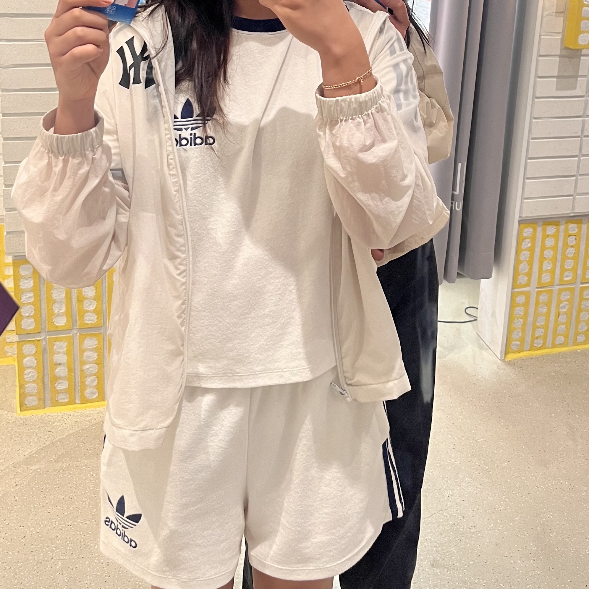 (W) Adidas Terry 3S T-Shirt Off White - KR Sizing 착용 스타일