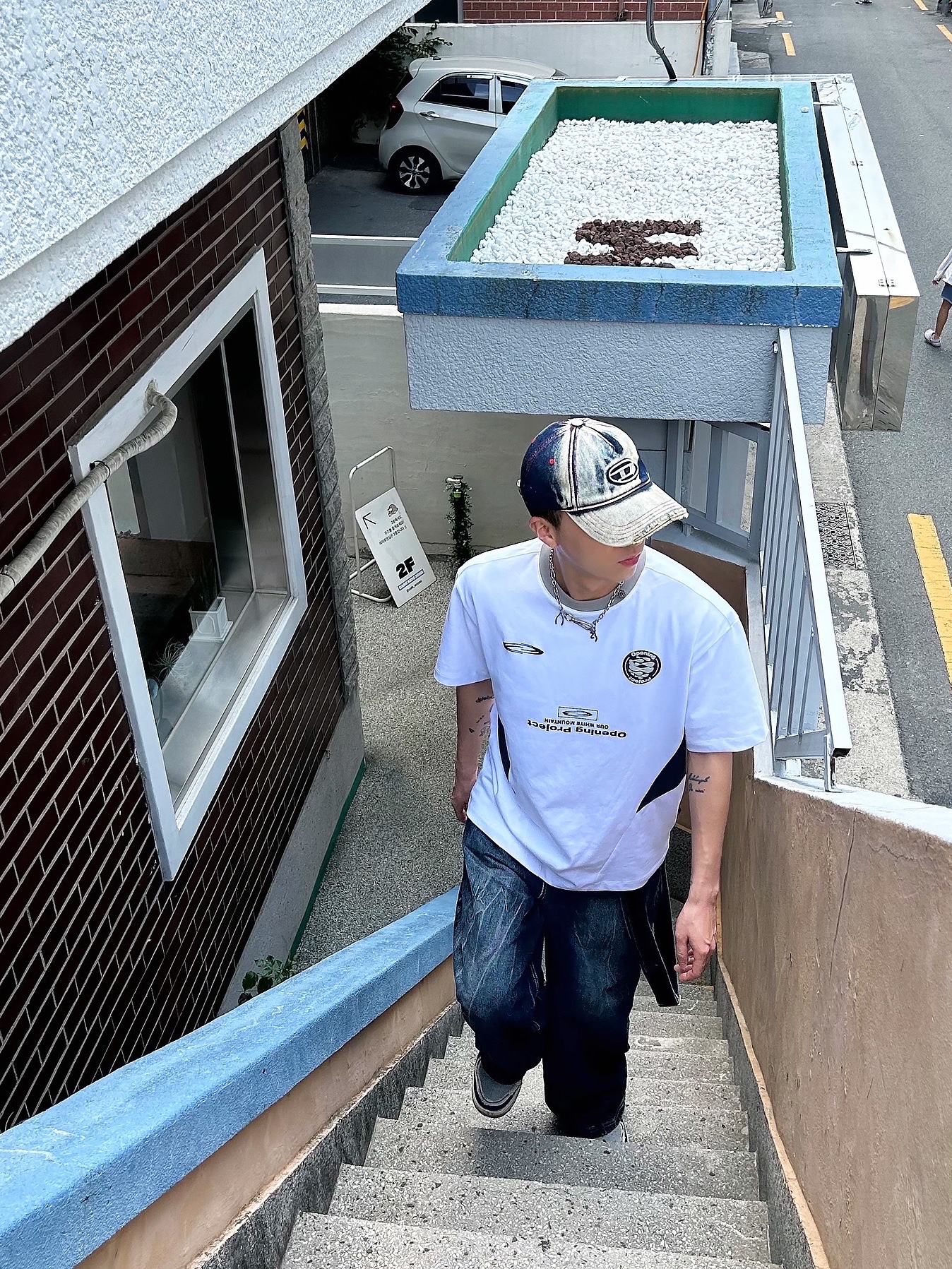 Diesel C-Seymon Treated Denim Baseball Cap Blue White, Nike Air Force 1 Mid '07 Pearl White 착용 스타일 - 3
