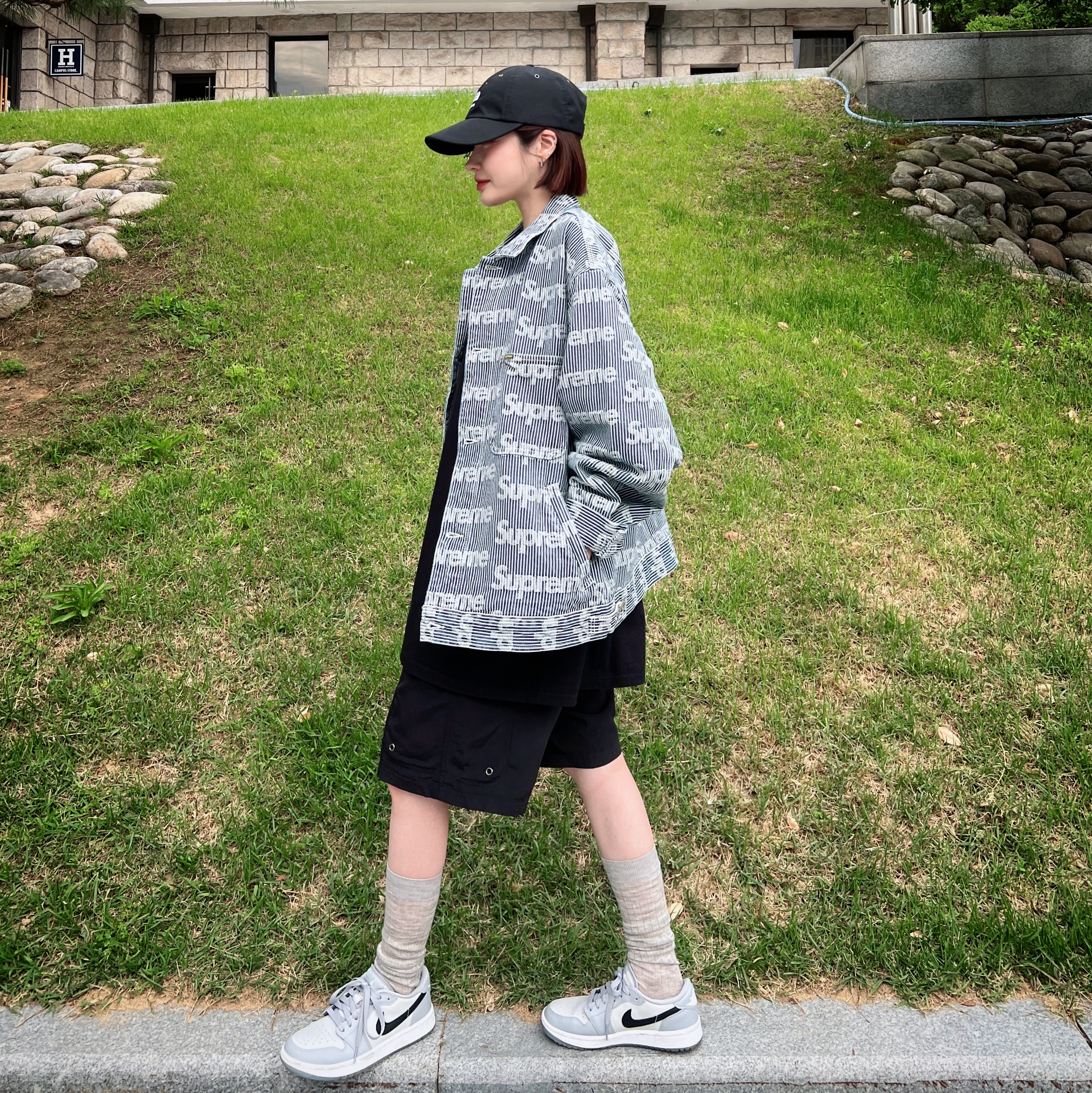 Supreme Denim Chore Trucker Jacket Stripe - 24SS, Supreme x The North Face Trekking Packable Belted Shorts Black - 22SS 착용 스타일