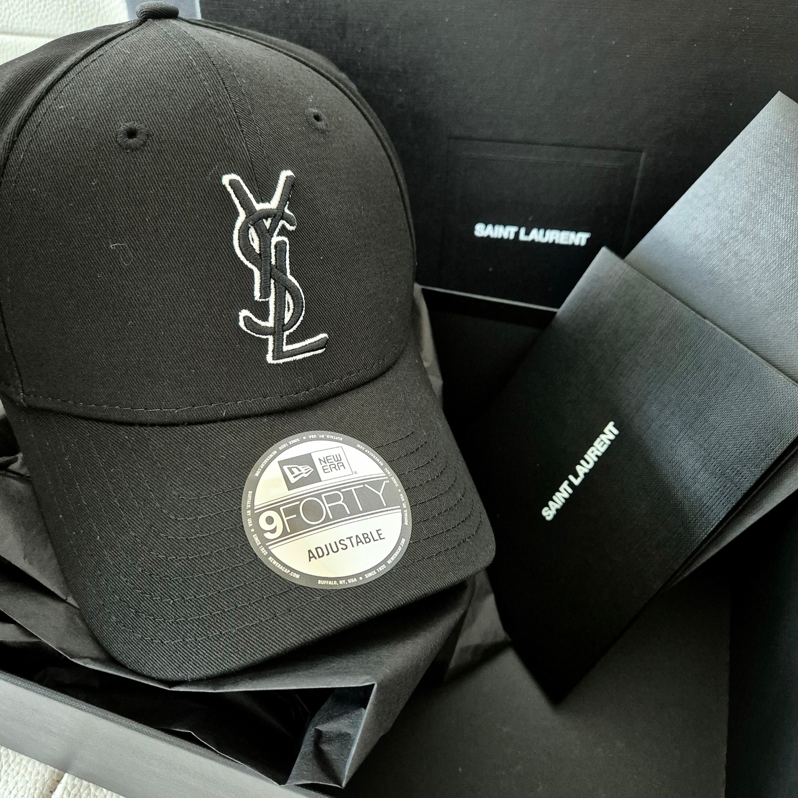 Saint Laurent x New Era YSL Monogram Cap Black 착용 스타일