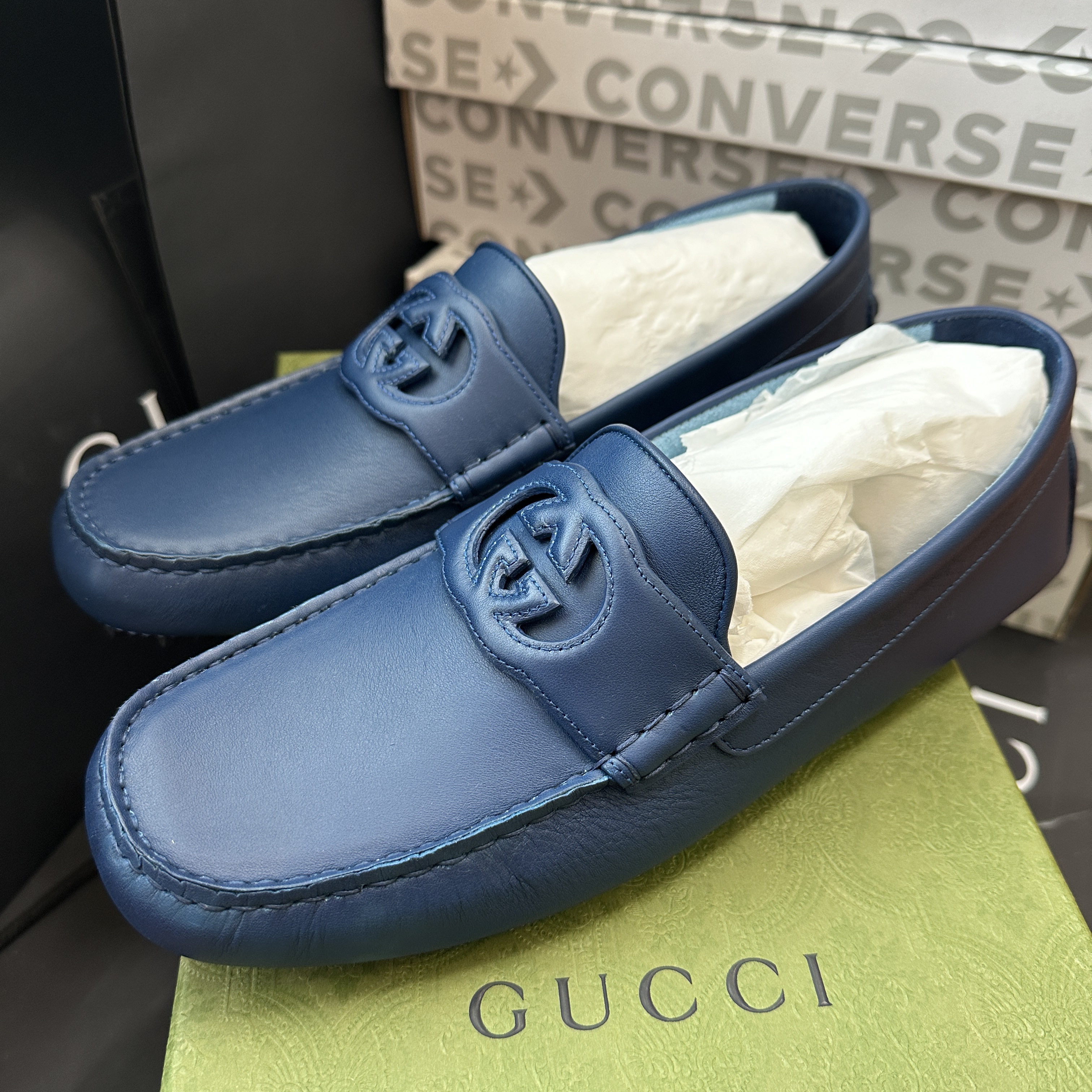 Gucci Interlocking G Driver Blue Leather 착용 스타일 - 1