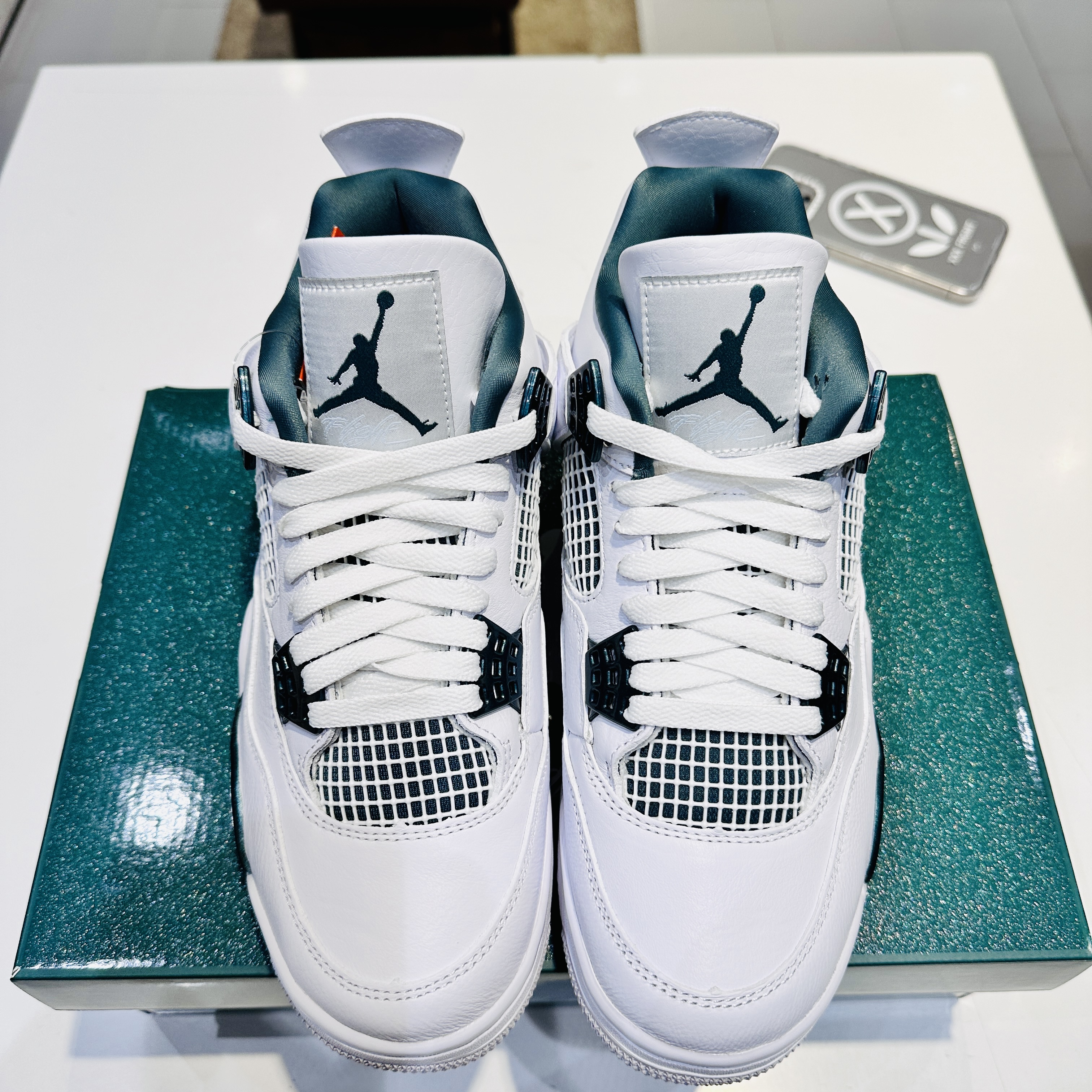 Jordan 4 Retro Oxidized Green 착용 스타일 - 1