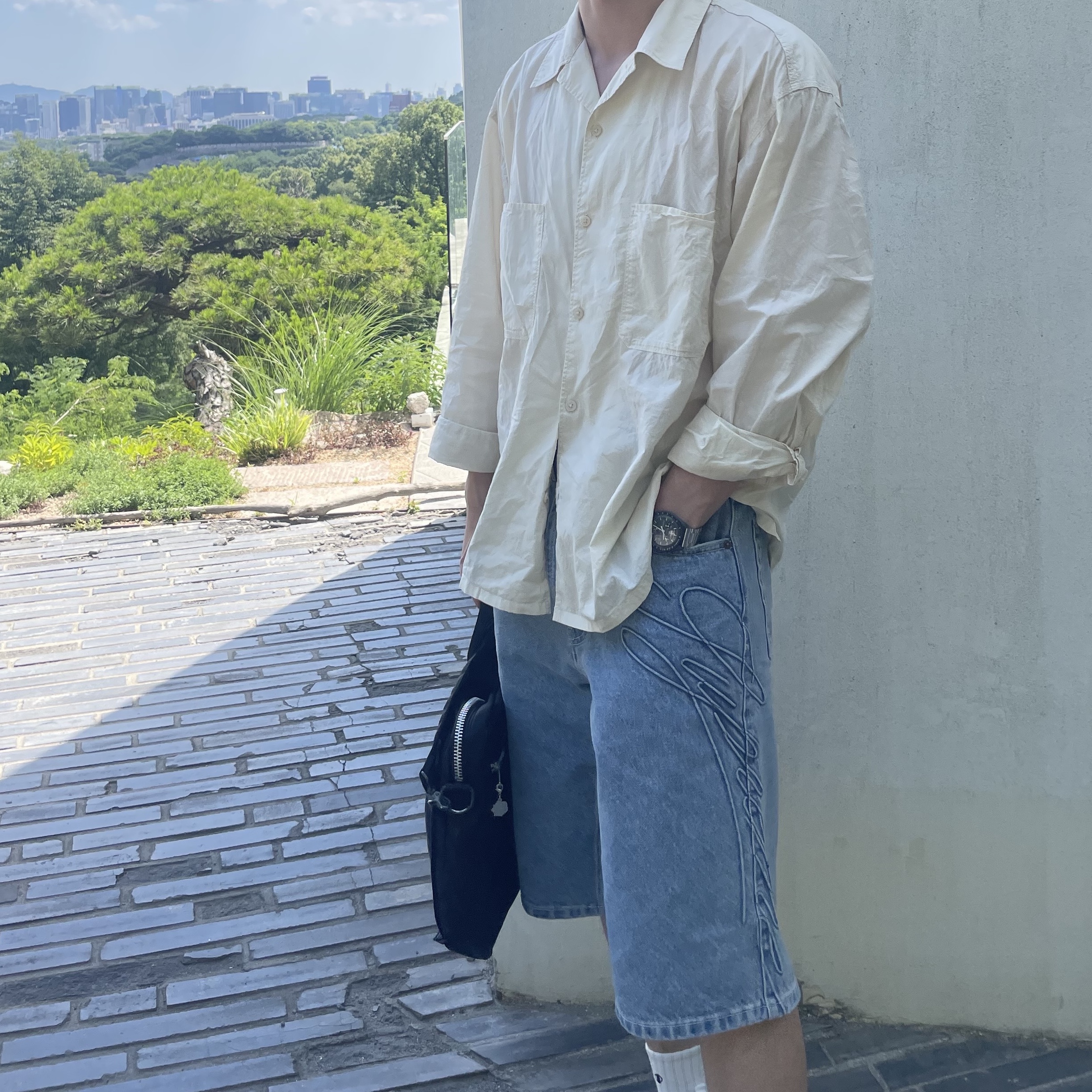 Supreme Script Baggy Denim Short Washed Indigo - 24SS, Porter Tanker 2Way Briefcase Black 착용 스타일 - 1