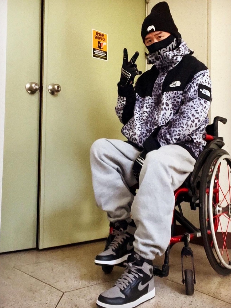 The North Face Novelty Martis Jacket Silver, Jordan 1 Retro High OG Shadow 2018 착용 스타일 - 1