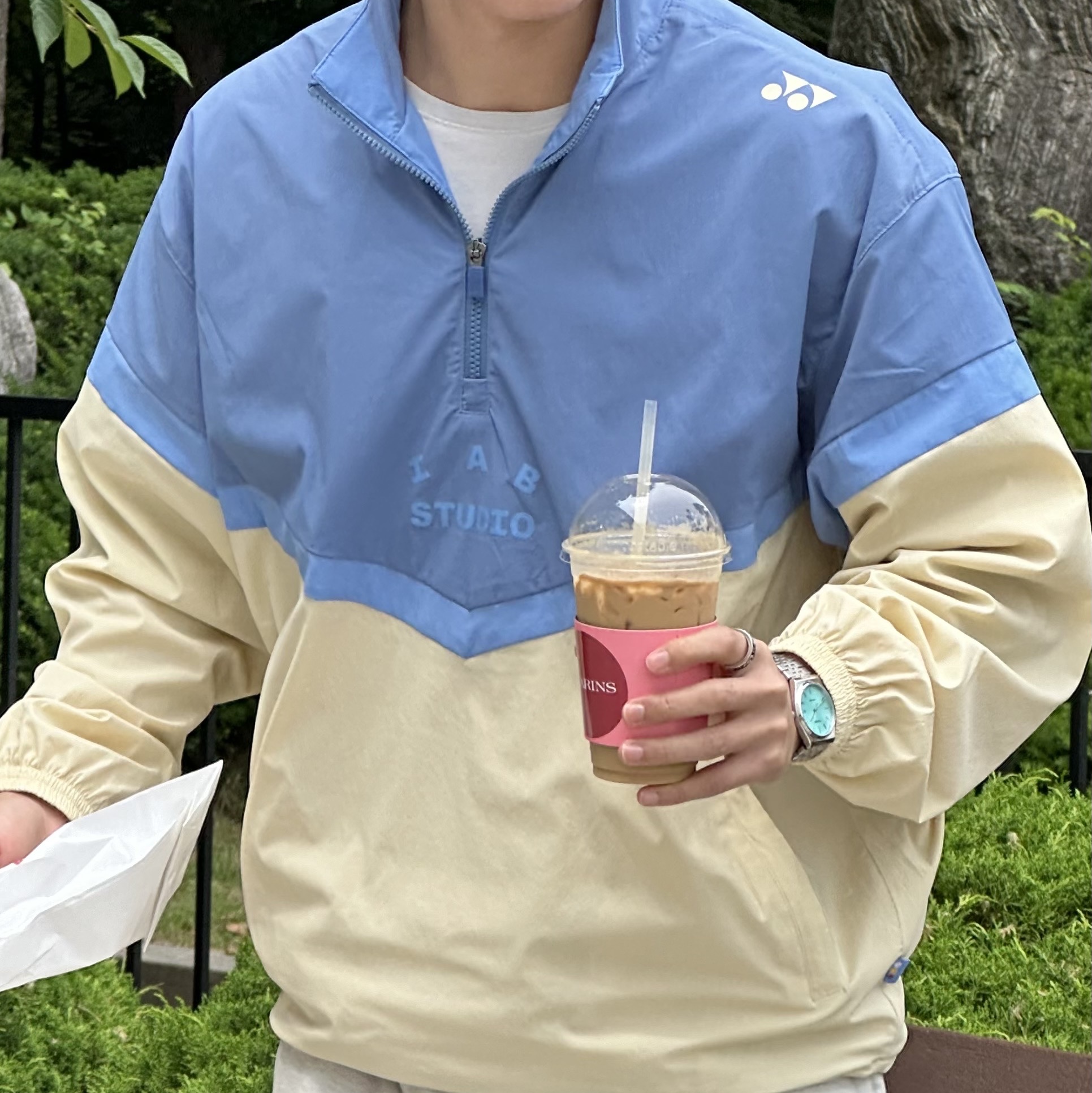 IAB Studio x Yonex Woven Pullover Blue, Casio MTP-B145D-2A1V 착용 스타일 - 4