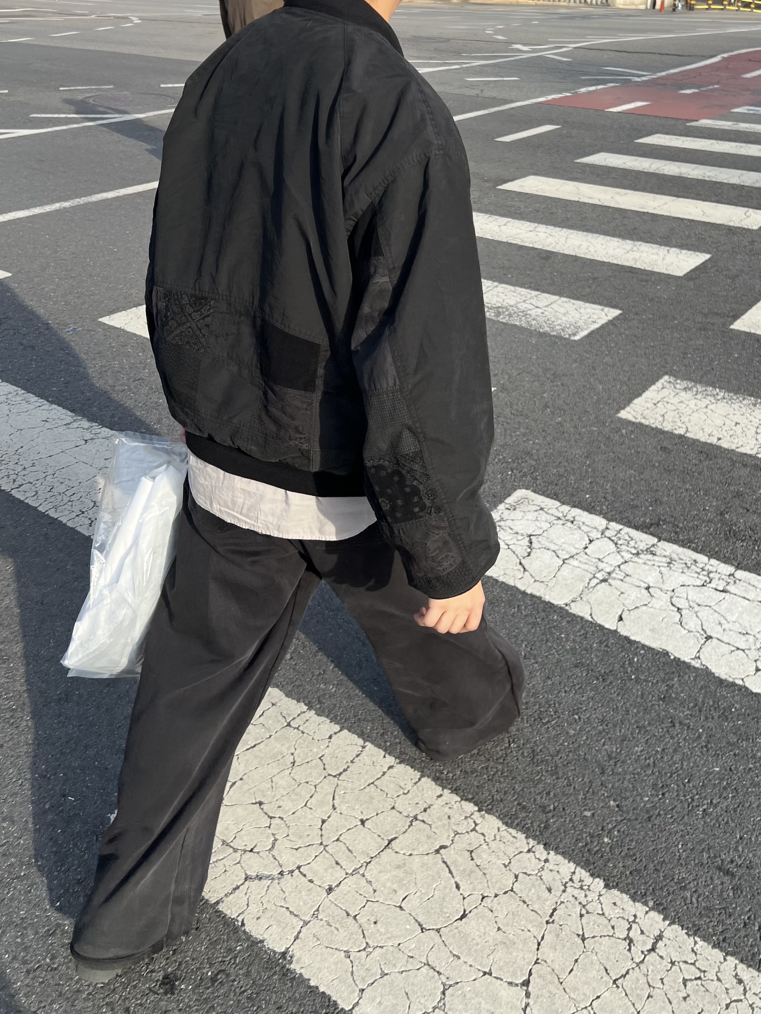 Polyteru 1011 Reversible Patched MA-1 Washed Black (Dyed Mud), Polyteru Tenco Loosed Shirt 2.0 Washed Gray 착용 스타일 - 1
