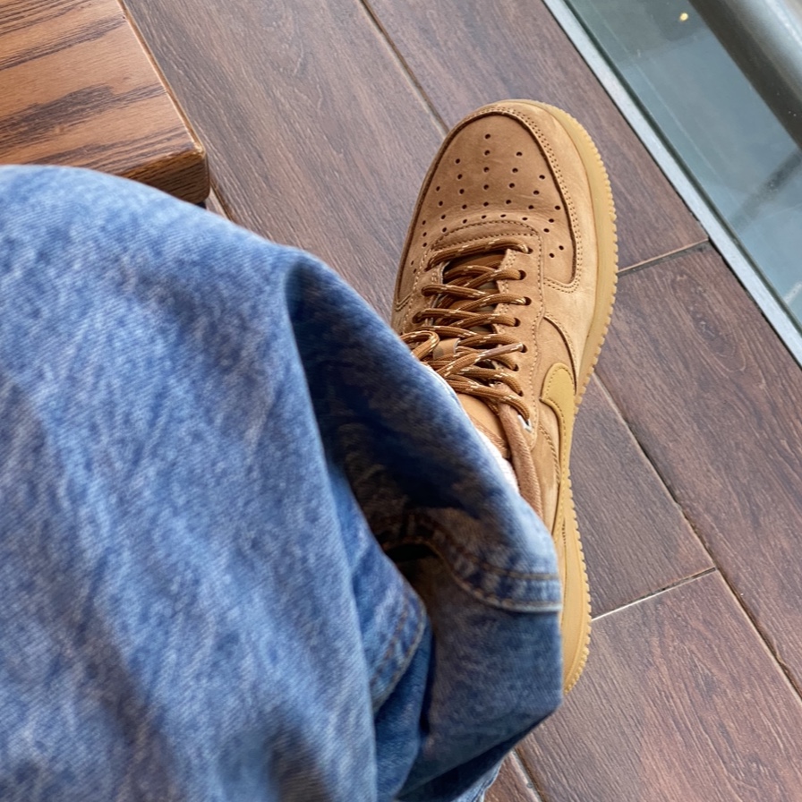 Nike Air Force 1 '07 WB Flax 착용 스타일 - 2