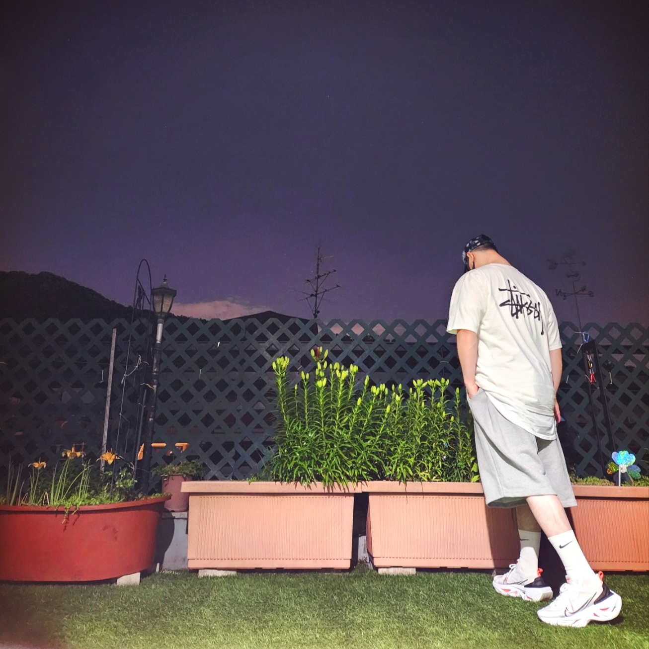 Stussy Basic Stussy Pigment Dyed T-Shirt Natural 2024, (W) Nike ZoomX Vista Grind White Bright Crimson Black 착용 스타일 - 2