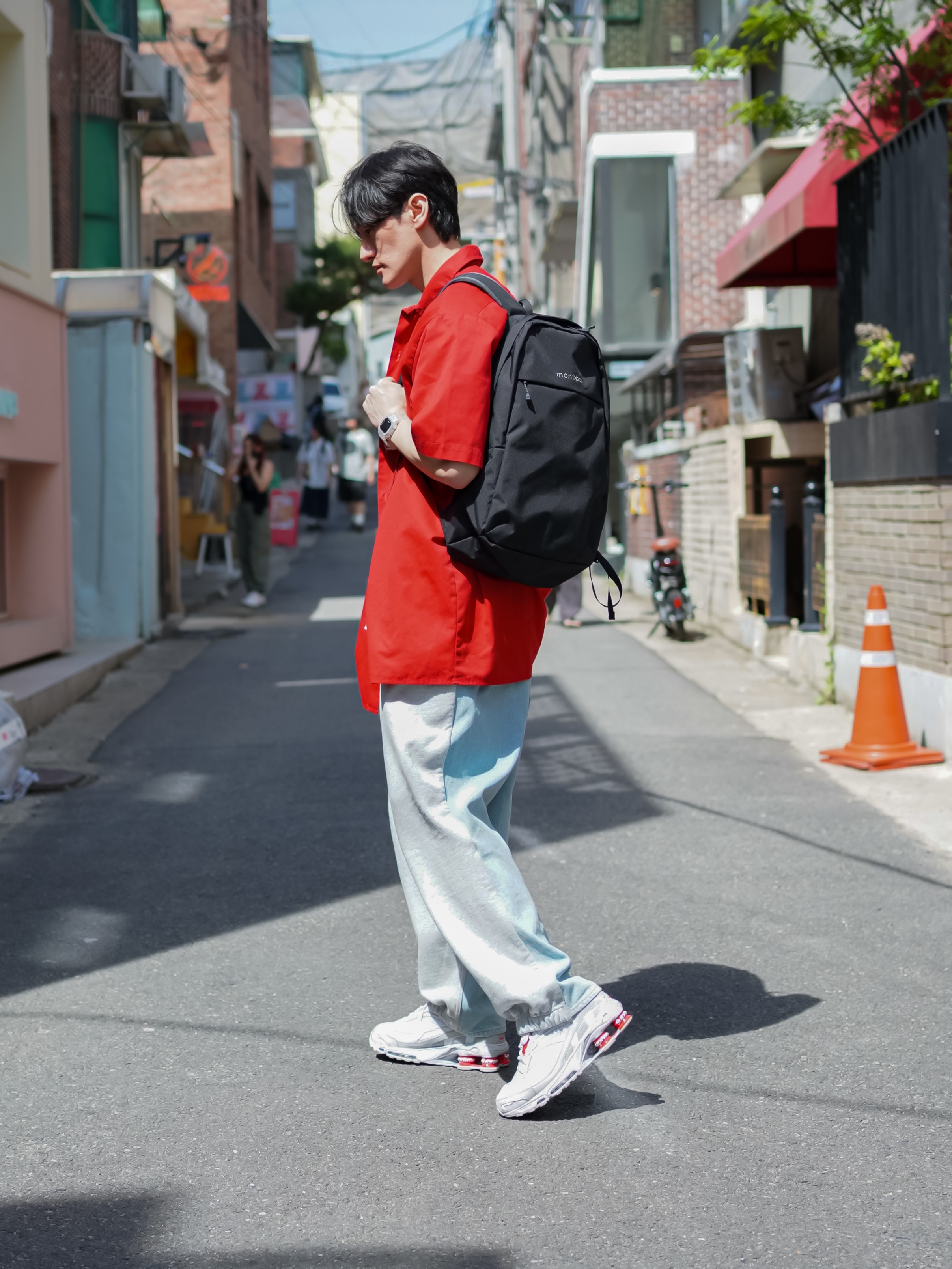 Montbell Pocketable Light Pack 18 Black, Supreme x Bless Sweatpant Jean Heather Grey - 23FW 착용 스타일 - 5