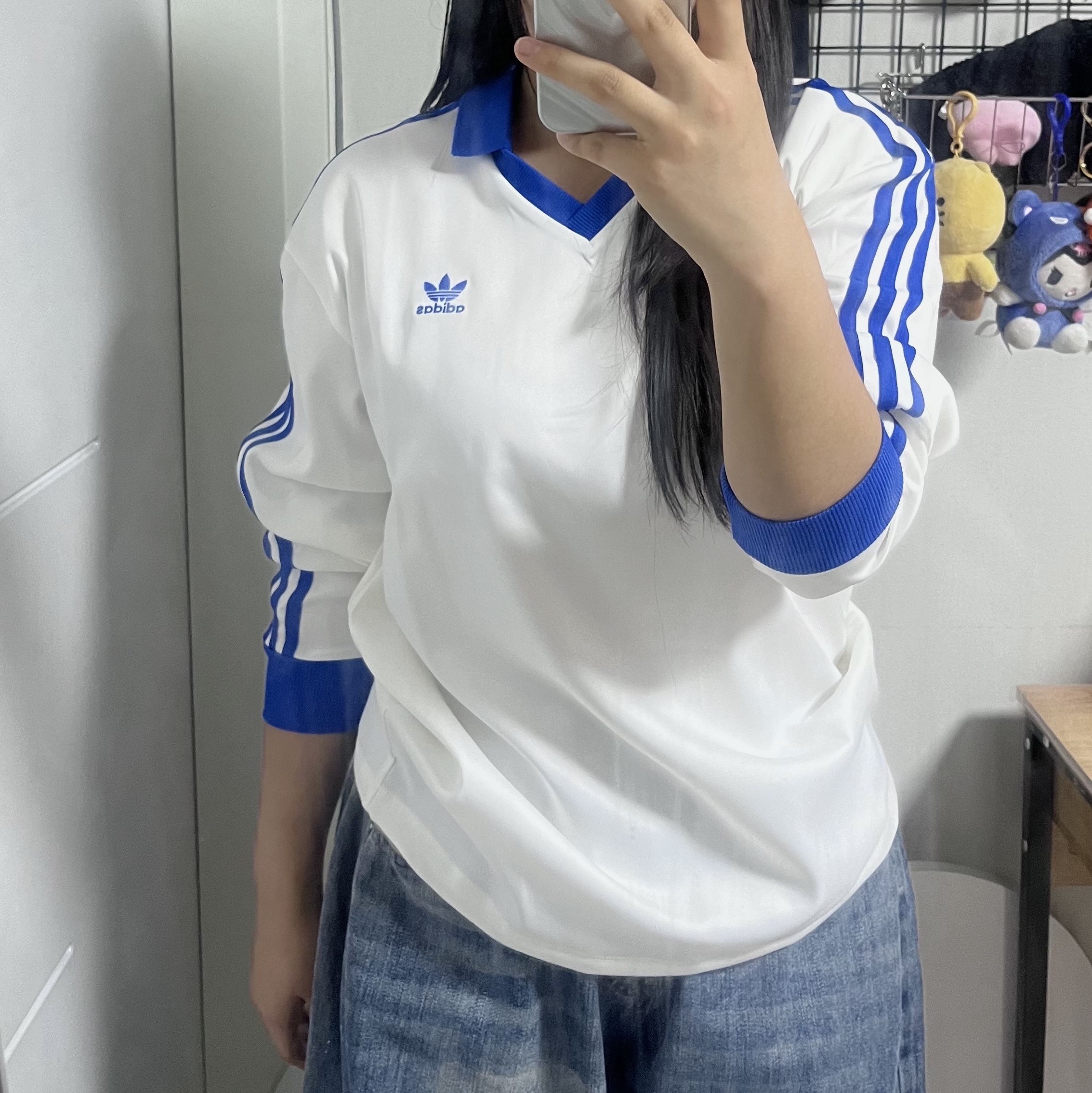 (W) Adidas 3-Stripes Satin Long Sleeve T-Shirt Cloud White - KR Sizing 착용 스타일 - 2
