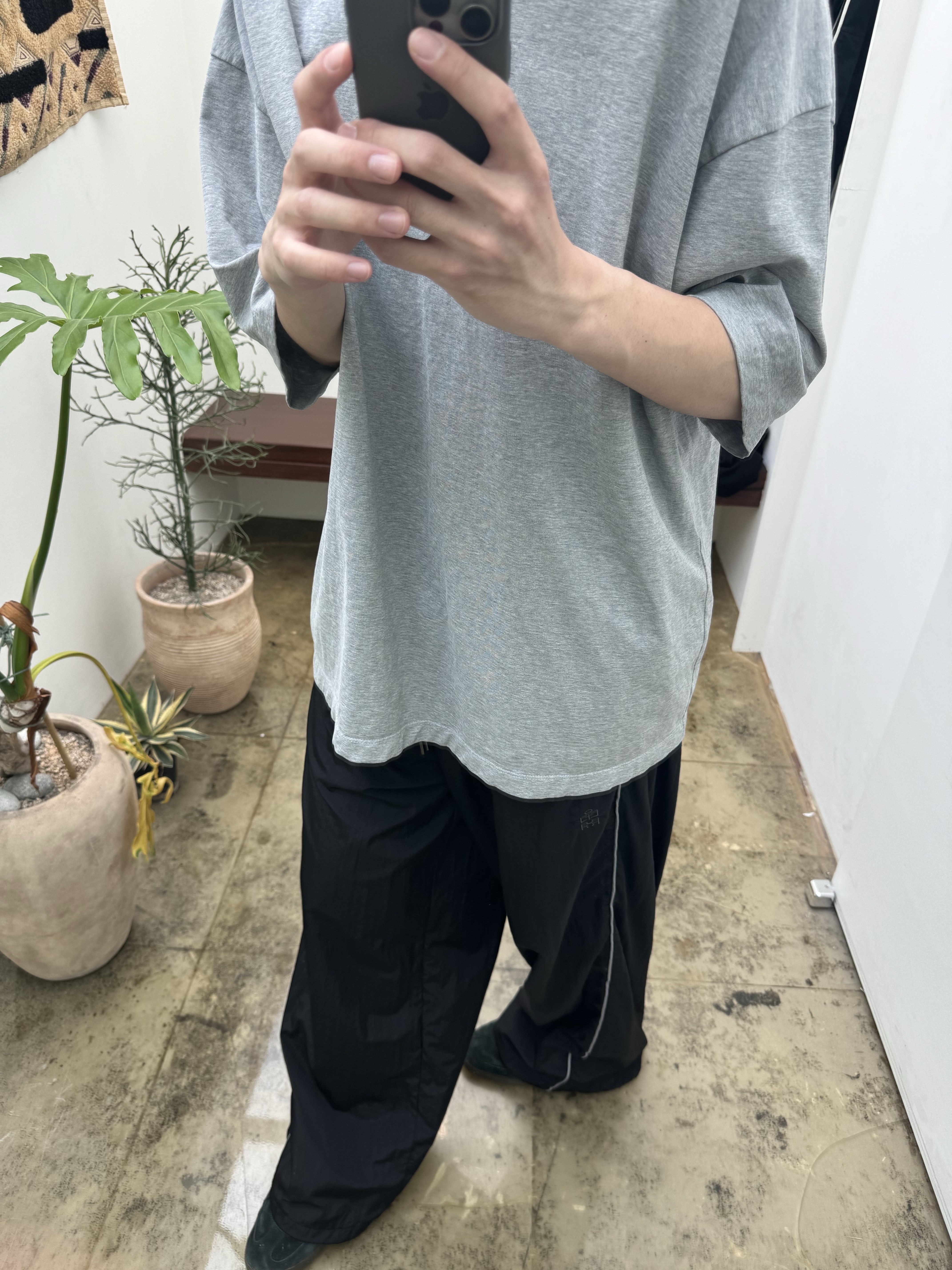 Polyteru Human Index Human Jumbo 1/2 T-Shirt Gray, Polyteru Human Index Index Track Pants Black/White 착용 스타일 - 1
