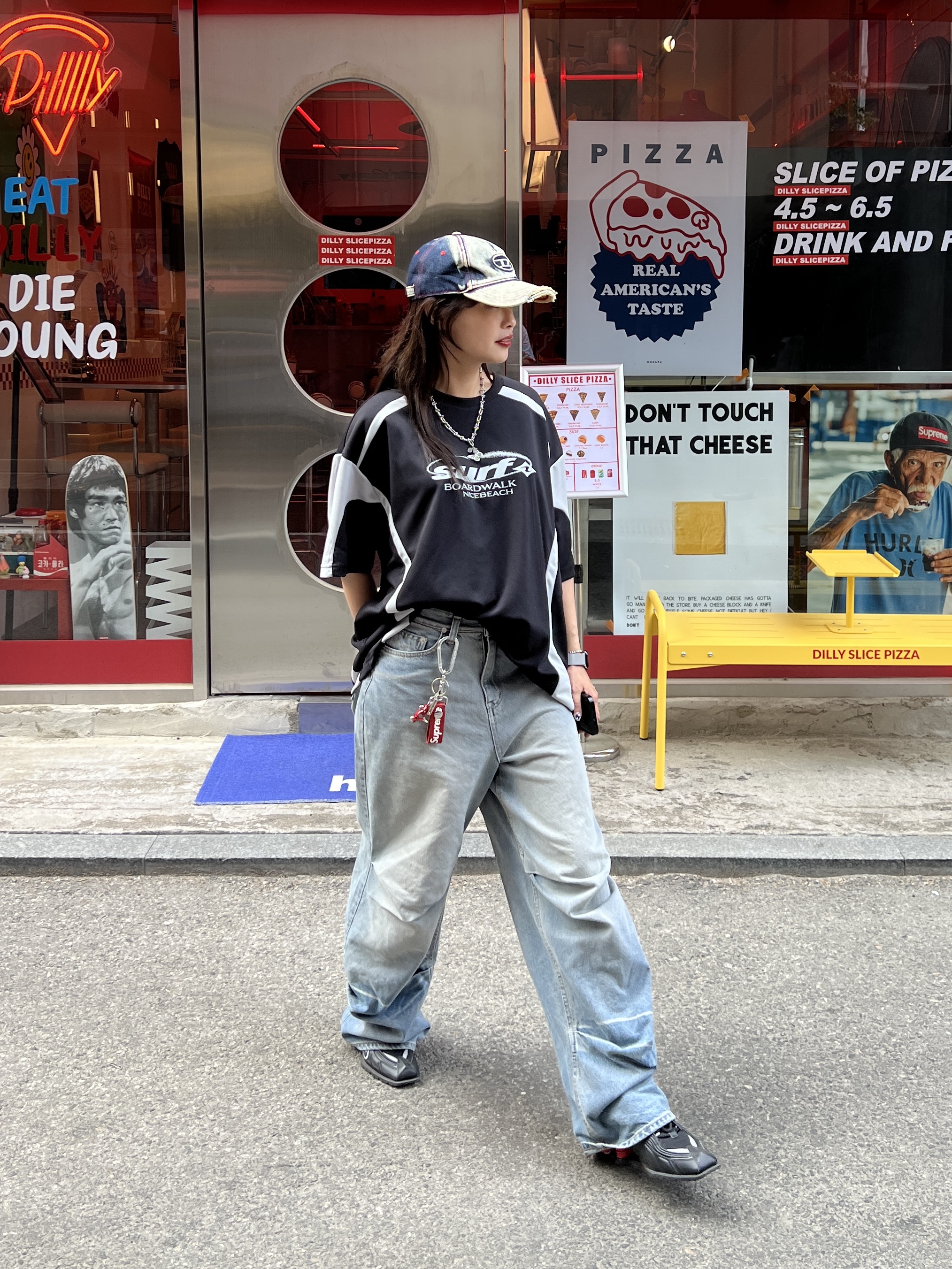 Diesel C-Seymon Treated Denim Baseball Cap Blue White, Nike x Martine Rose Shox MR4 Black 착용 스타일 - 1