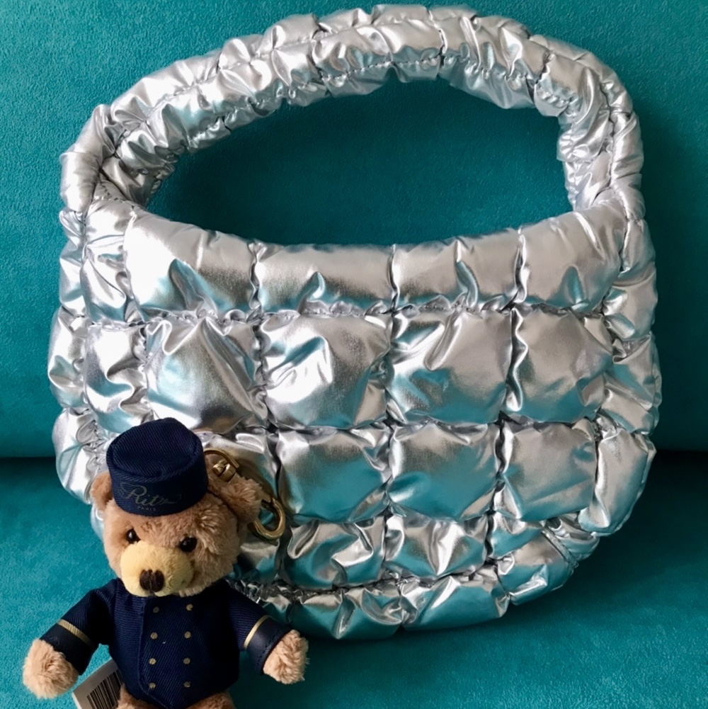 COS Quilted Micro Bag Silver 착용 스타일