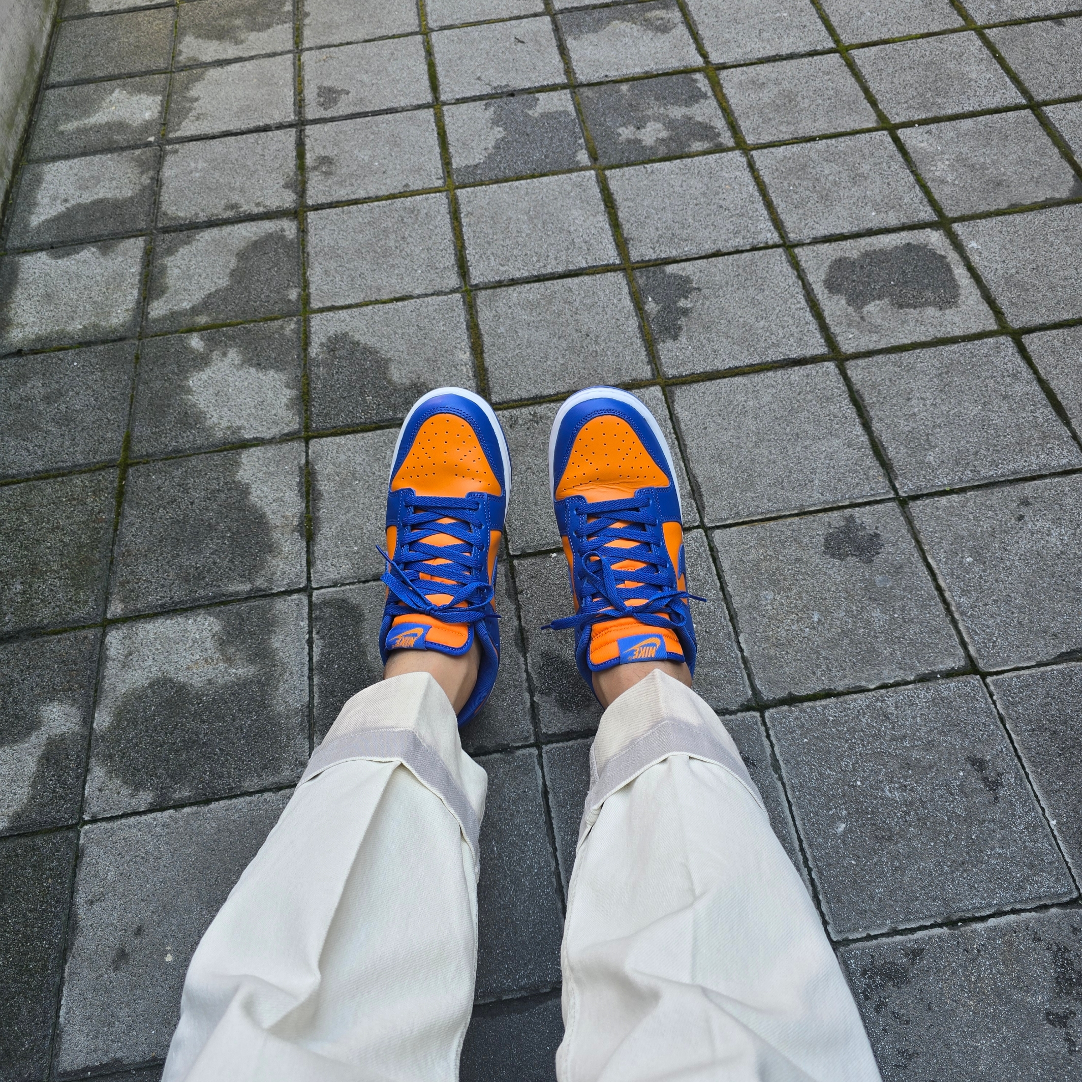 Nike Dunk Low Retro Bright Ceramic Team Royal 착용 스타일
