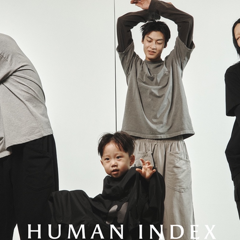 Maison Mihara Yasuhiro Peterson OG Sole Canvas Low Sneakers Black, Polyteru Human Index Index Sweatpants Gray 착용 스타일 - 4