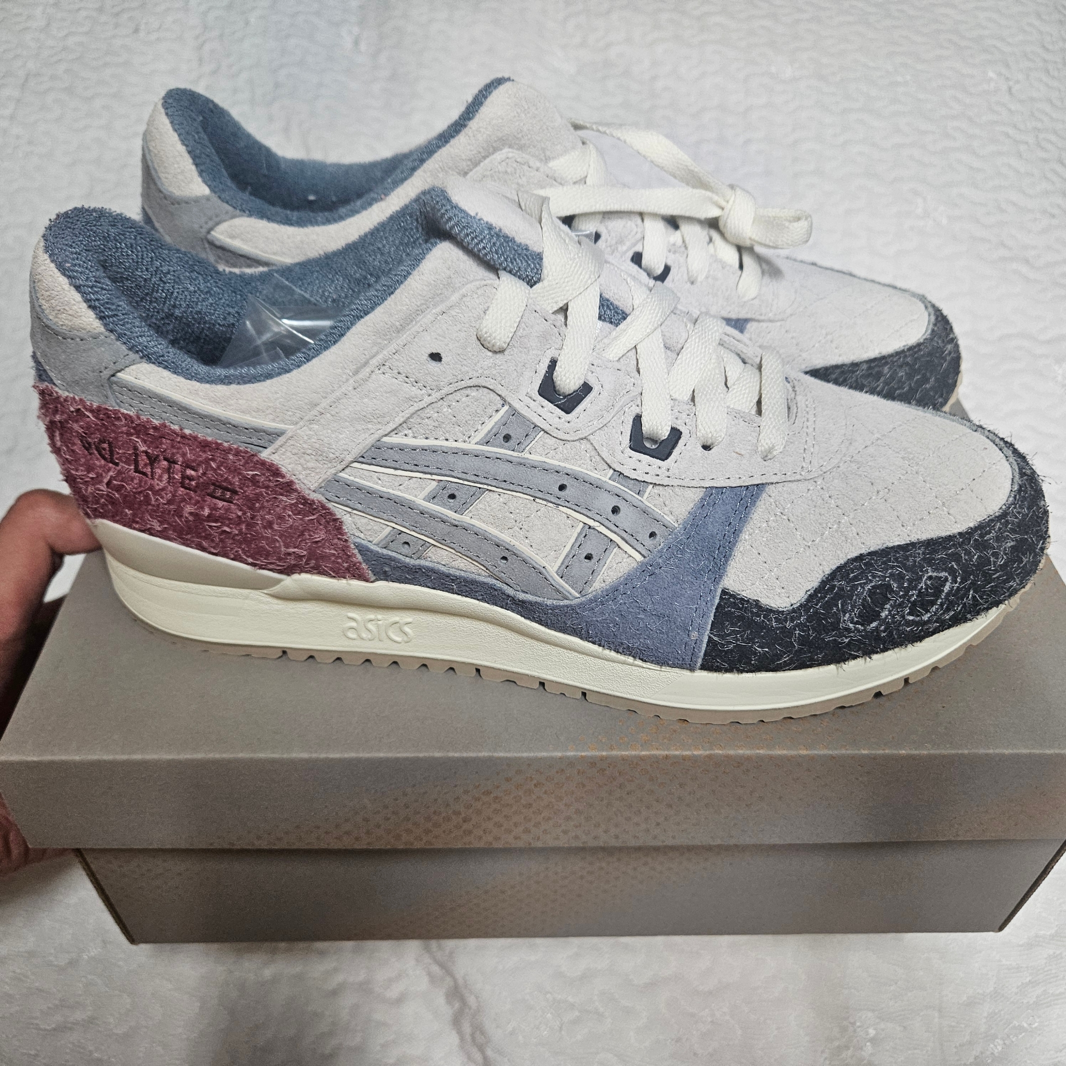 Asics x Kith Gel-Lyte III Remastered Seoul Cream 착용 스타일