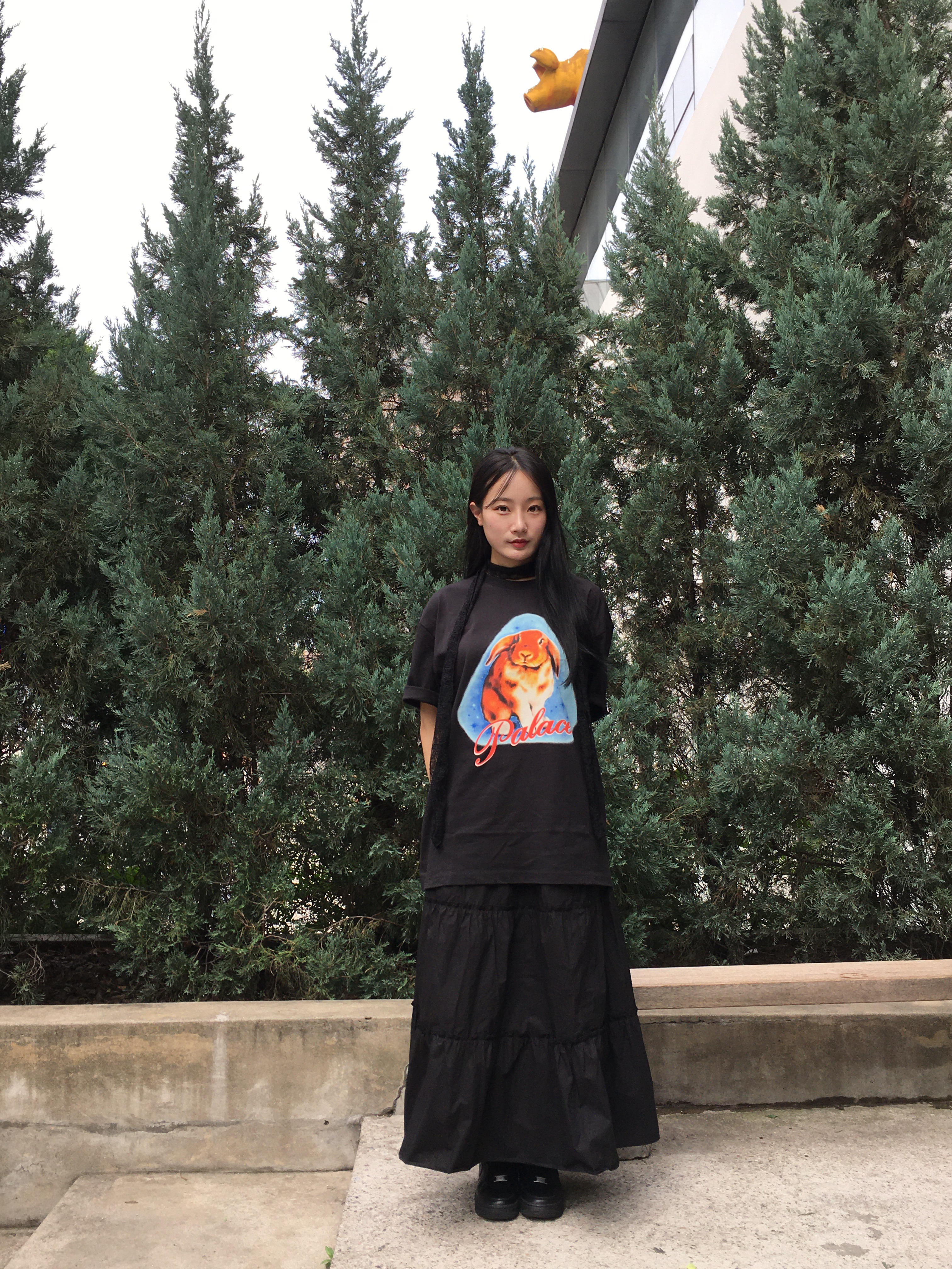 Palace Bunny T-Shirt Black - 24SS 착용 스타일 - 1