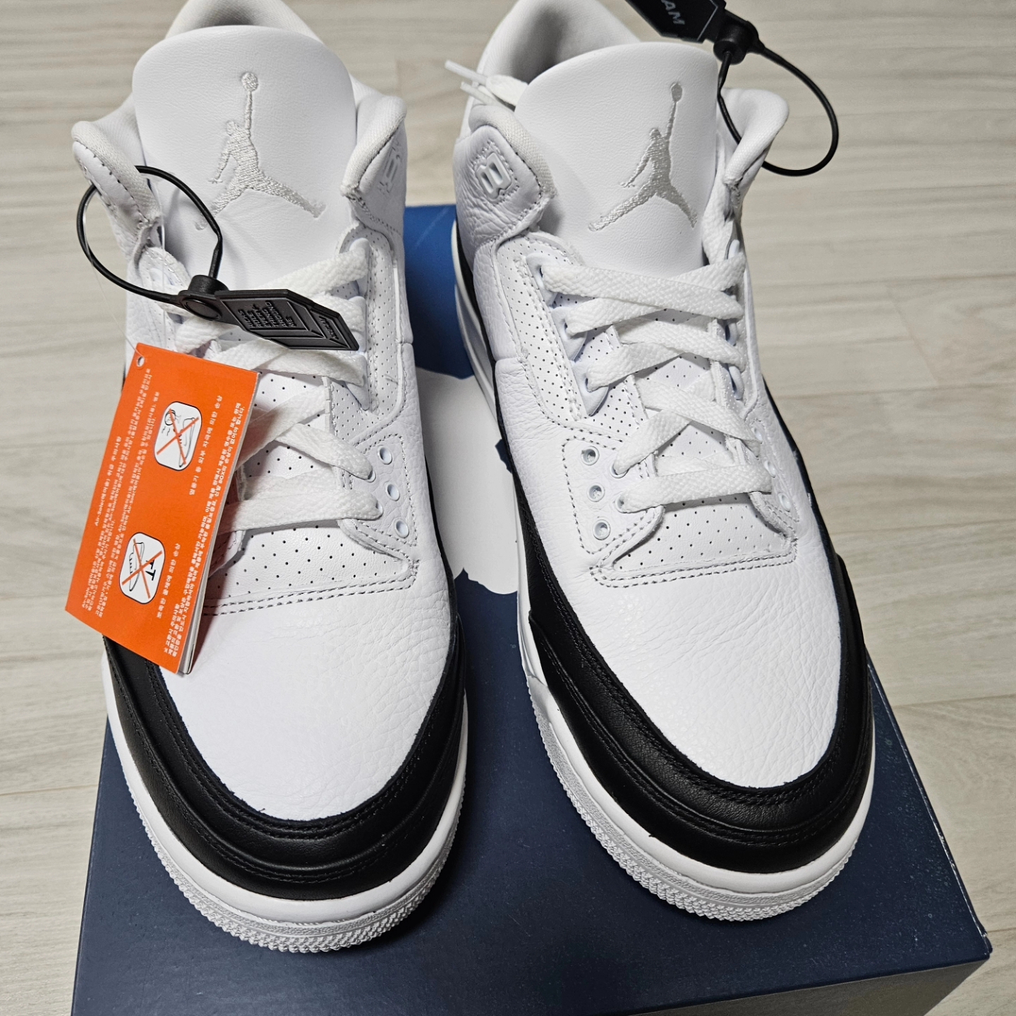 Jordan 3 x Fragment Retro SP White Black 착용 스타일 - 2