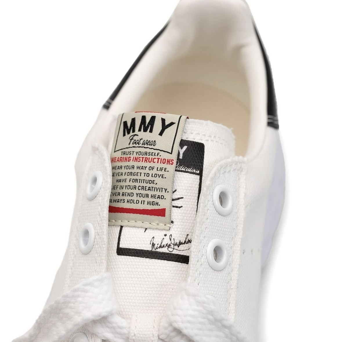 Maison Mihara Yasuhiro Charles OG Sole Canvas Low-top Sneakers White 착용 스타일 - 2