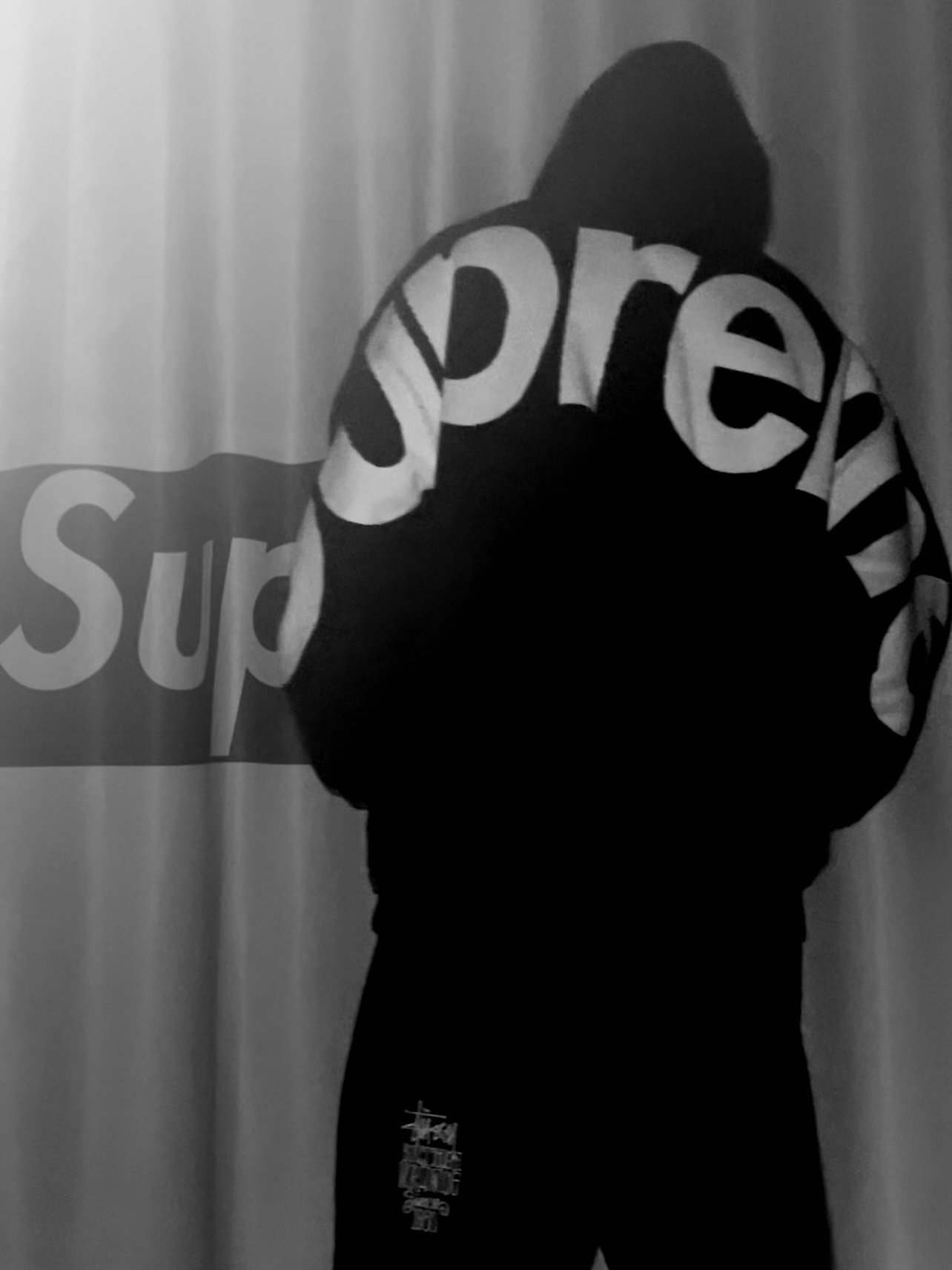 Supreme Big Logo Jacquard Hooded Sweatshirt Black - 23FW, Stussy x Levi's Crispy Rinse 568 Jean Black 착용 스타일