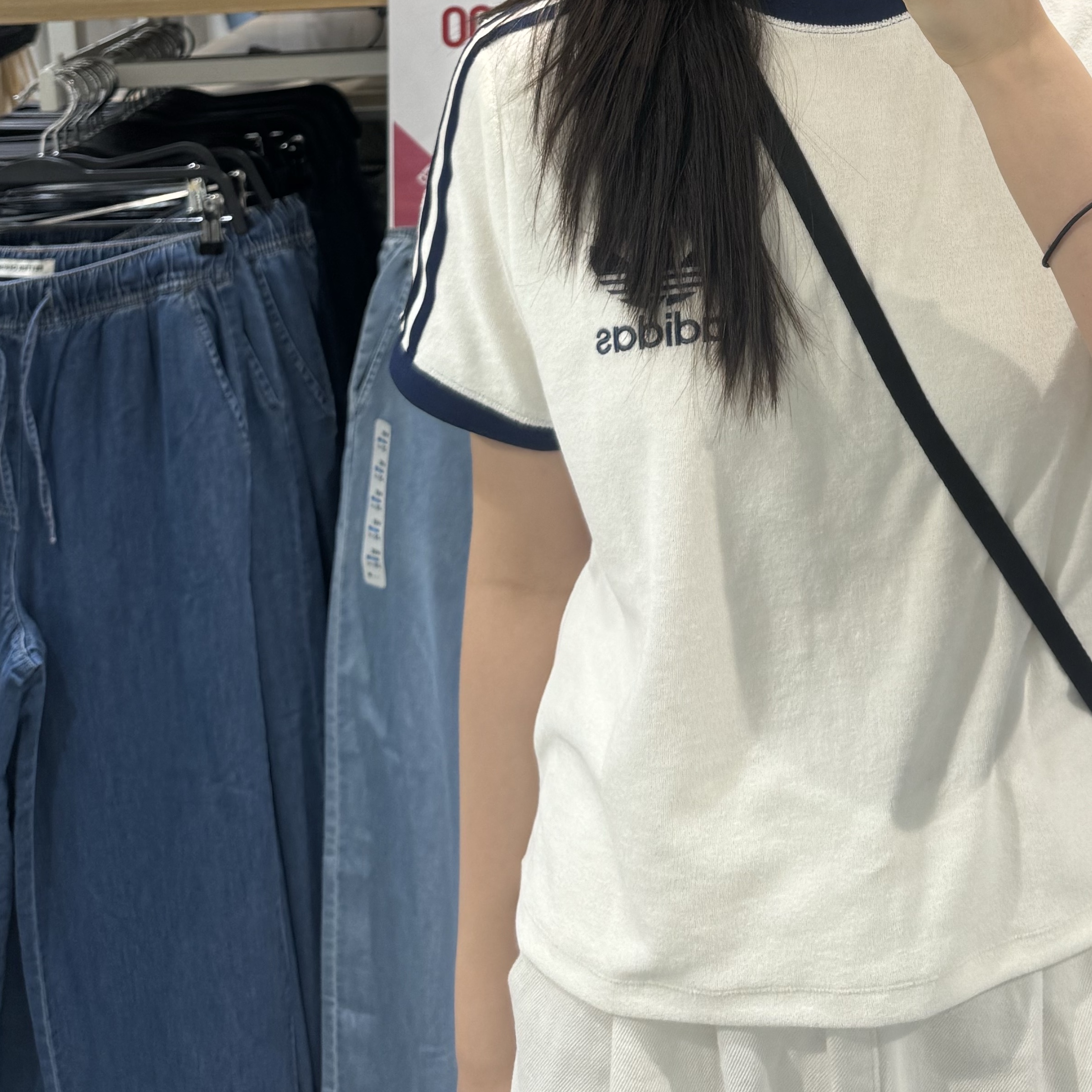 (W) Adidas Terry 3S T-Shirt Off White - KR Sizing 착용 스타일