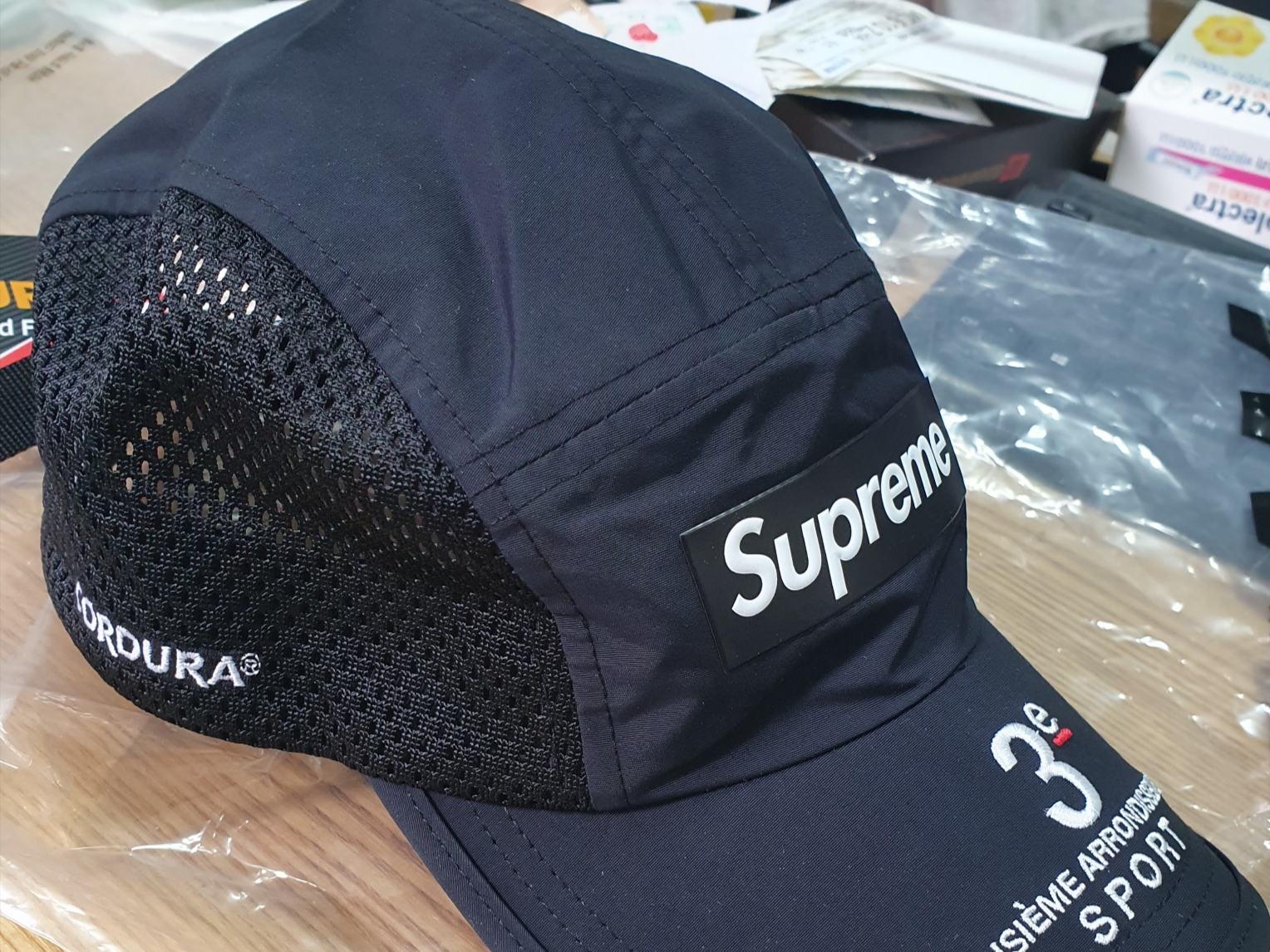 Supreme Mesh Side Panel Camp Cap Black - 24SS 착용 스타일