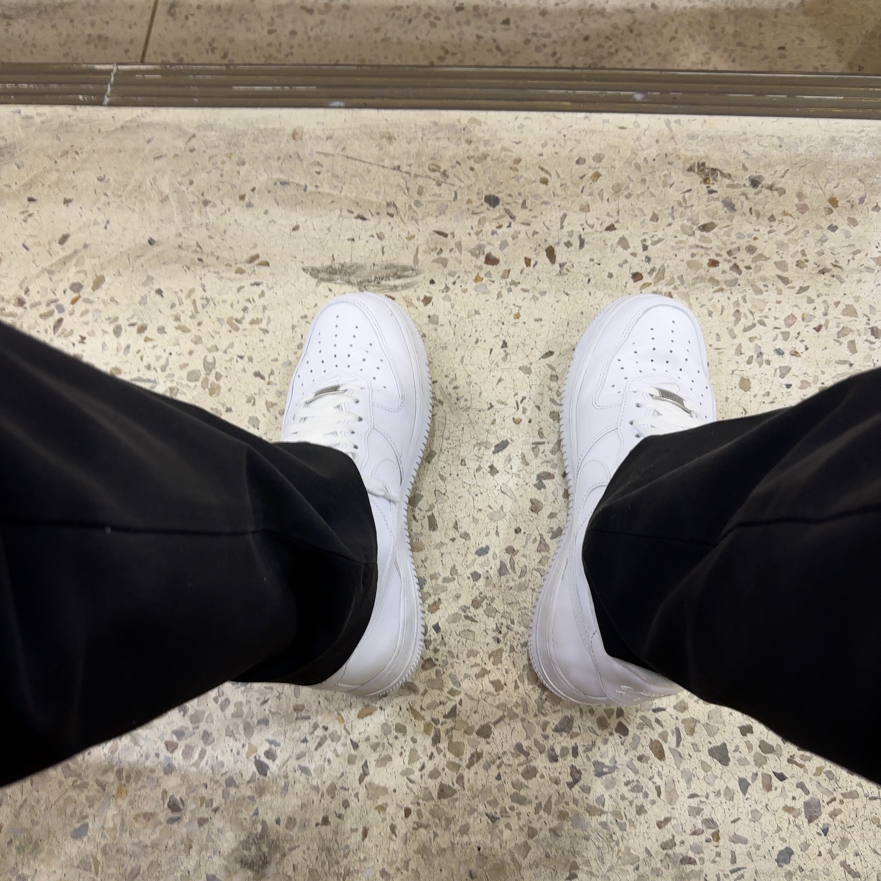 Nike x Supreme Air Force 1 Low Black, Nike x Supreme Air Force 1 Low White 착용 스타일 - 2