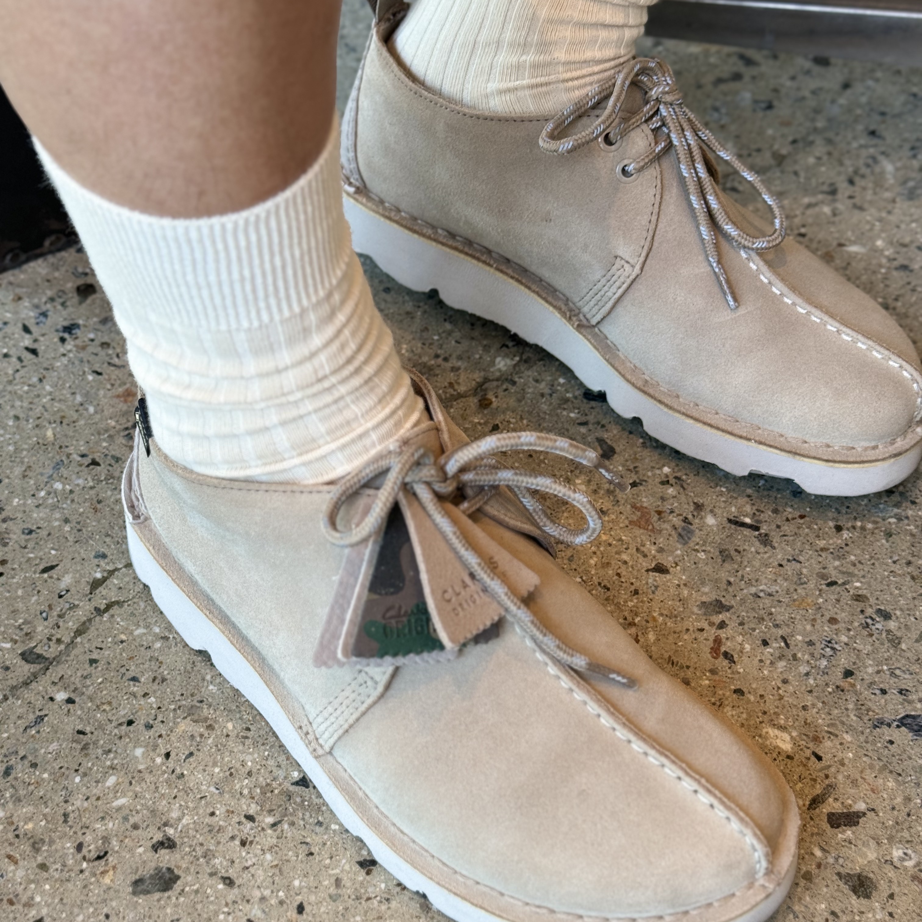 Clarks Desert Trek Gore-Tex Sand Suede 착용 스타일 - 2